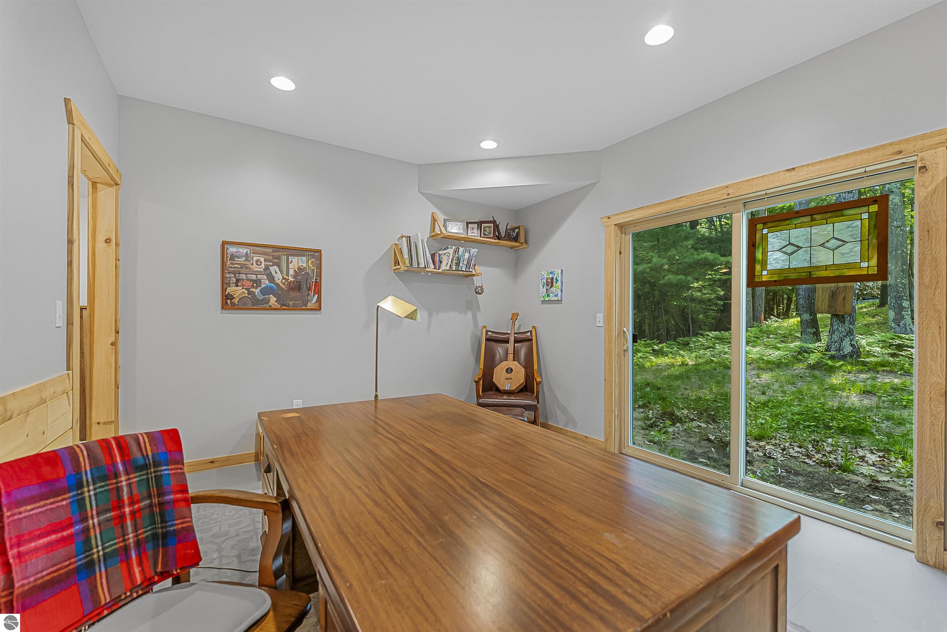 8088 N Roberts Road