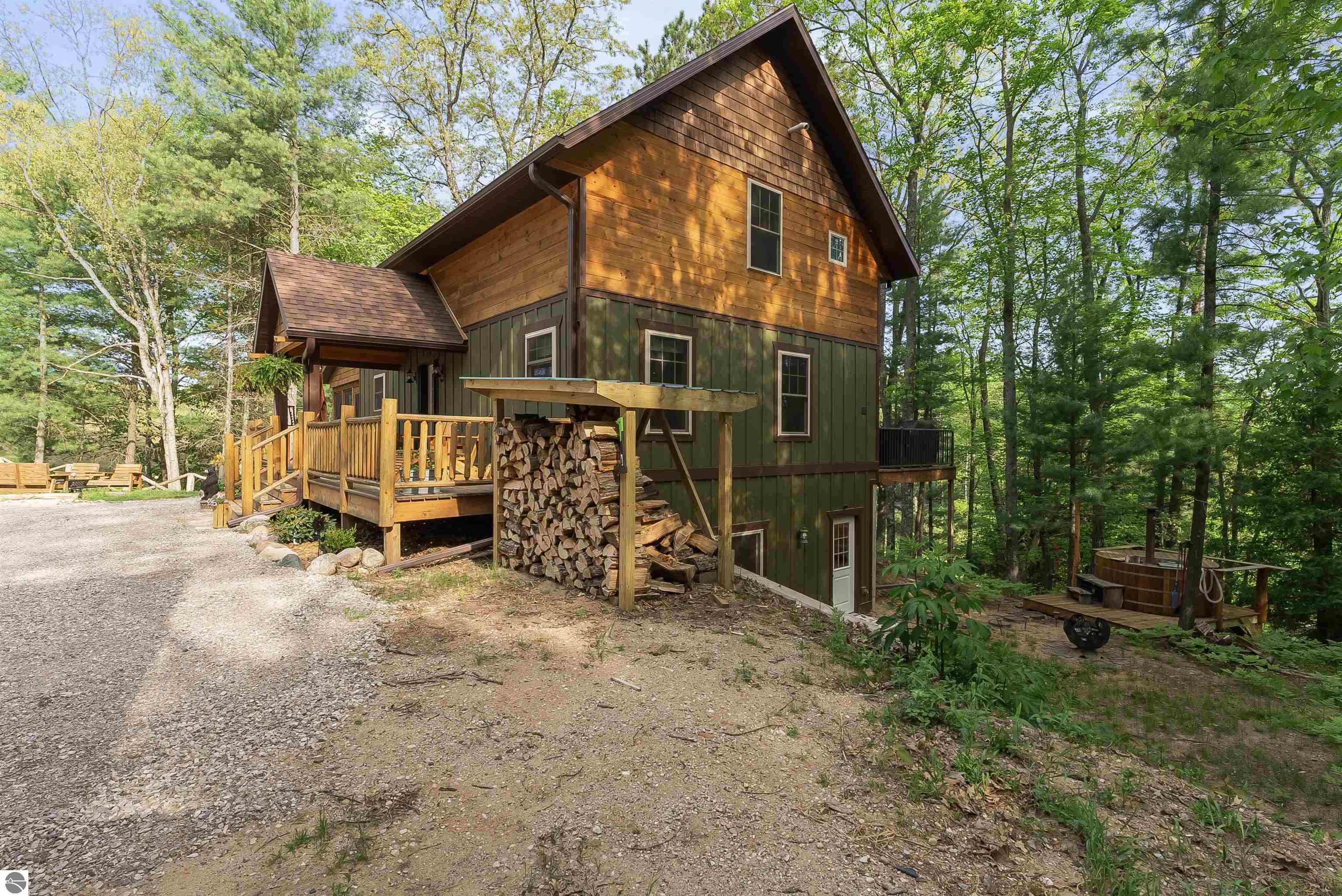 8088 N Roberts Road