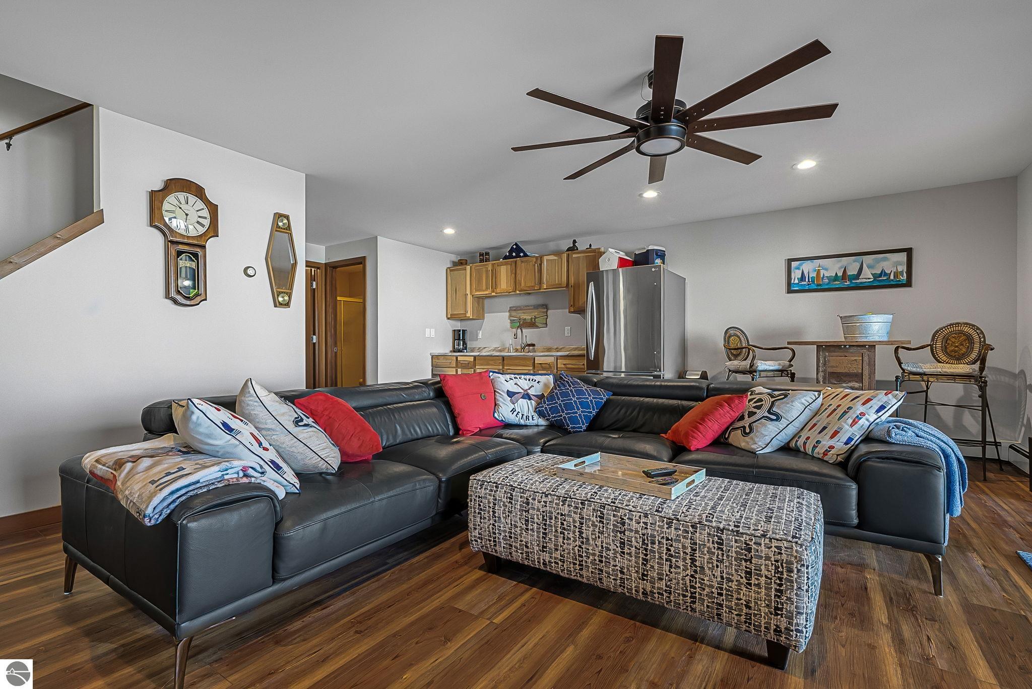2014 Birchview Drive