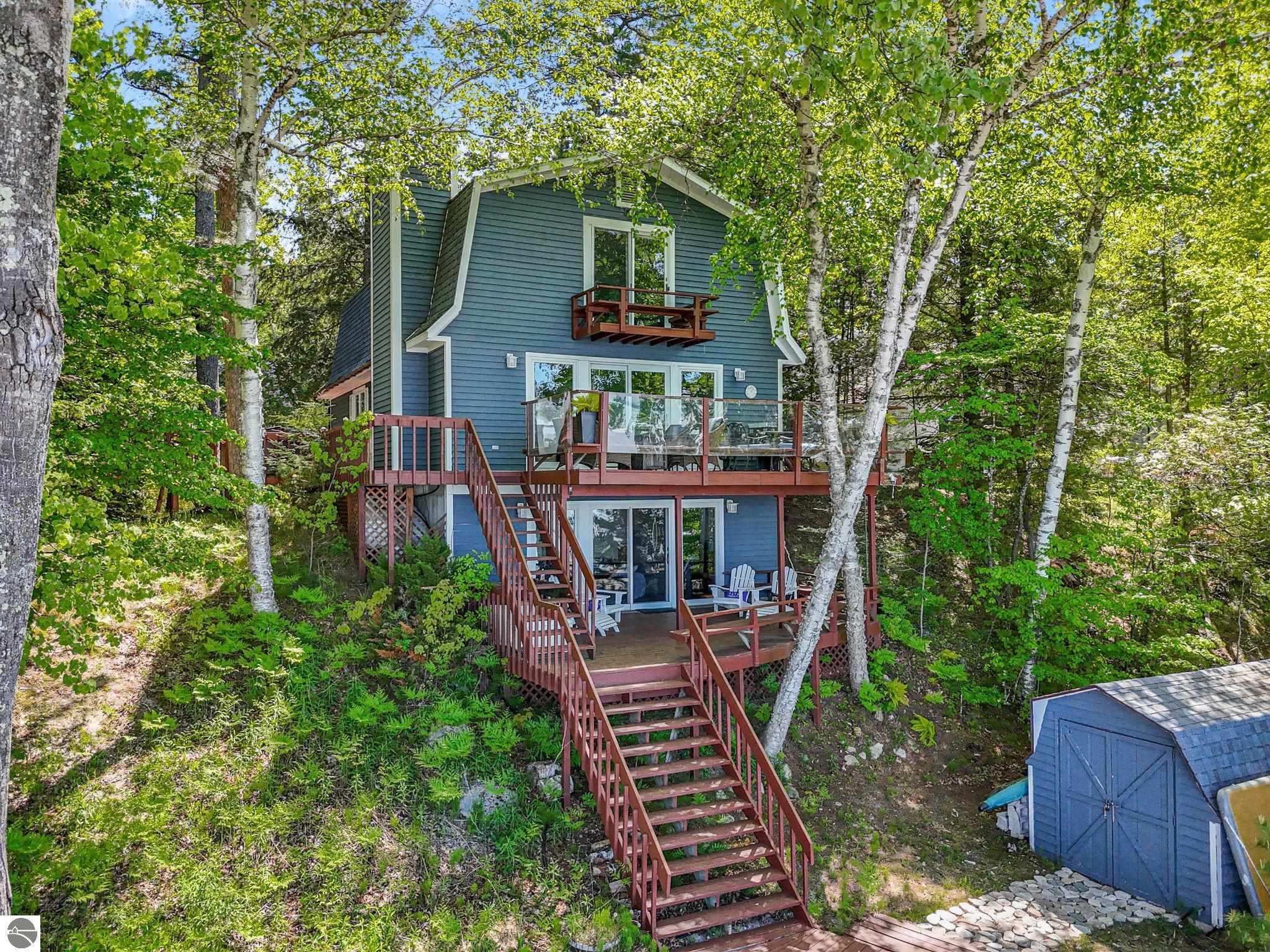 2014 Birchview Drive