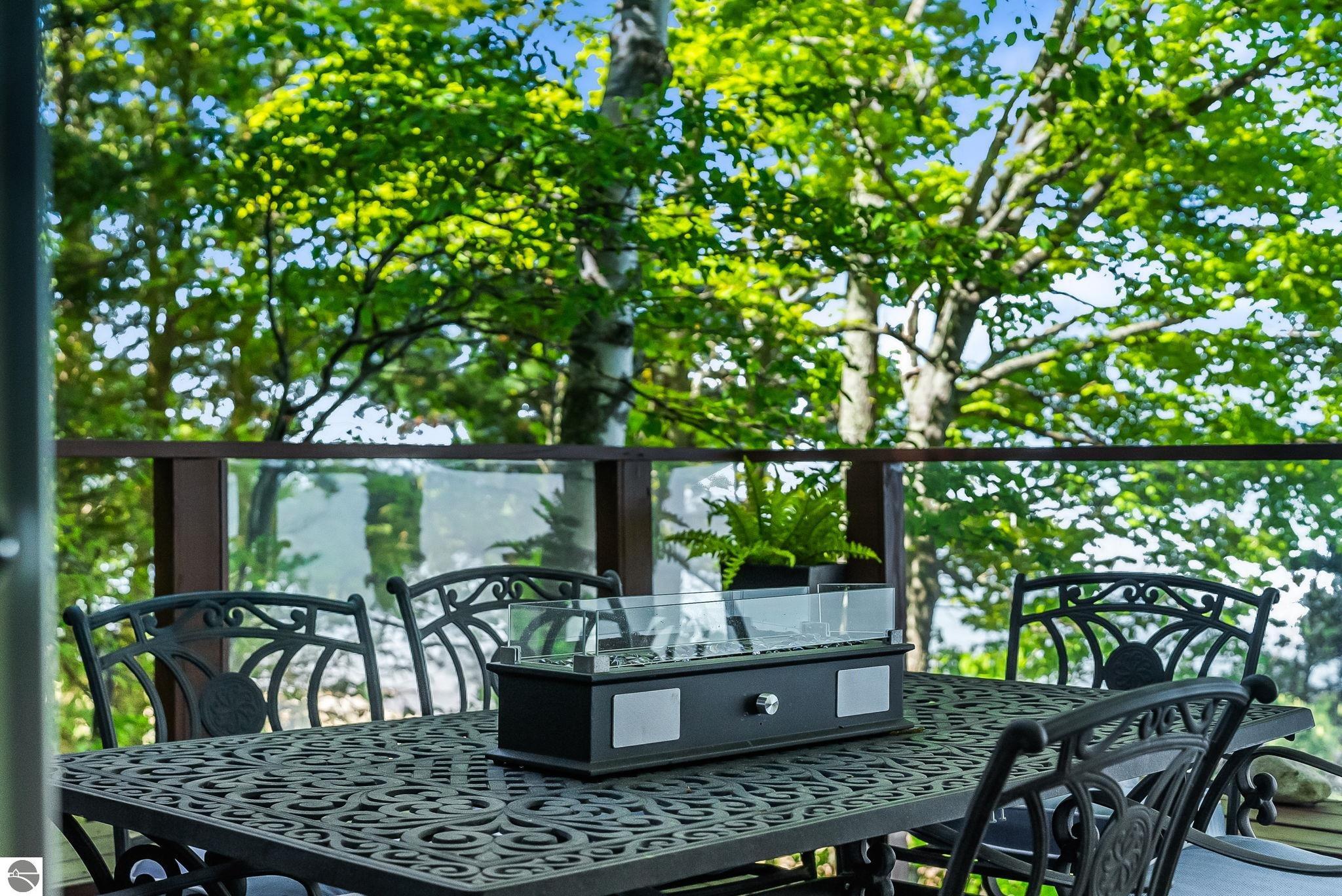 2014 Birchview Drive
