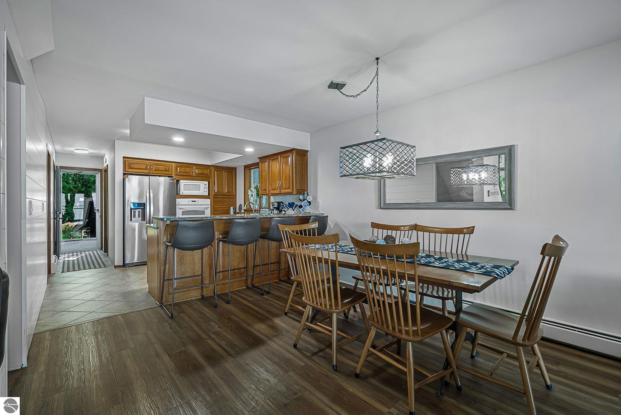2014 Birchview Drive