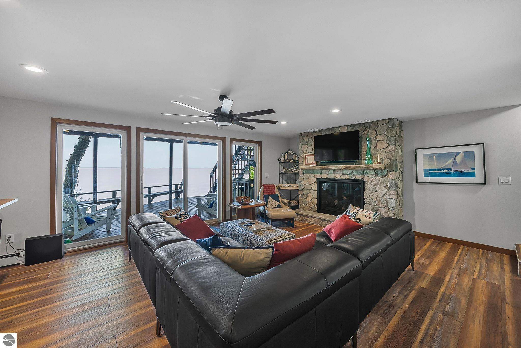 2014 Birchview Drive