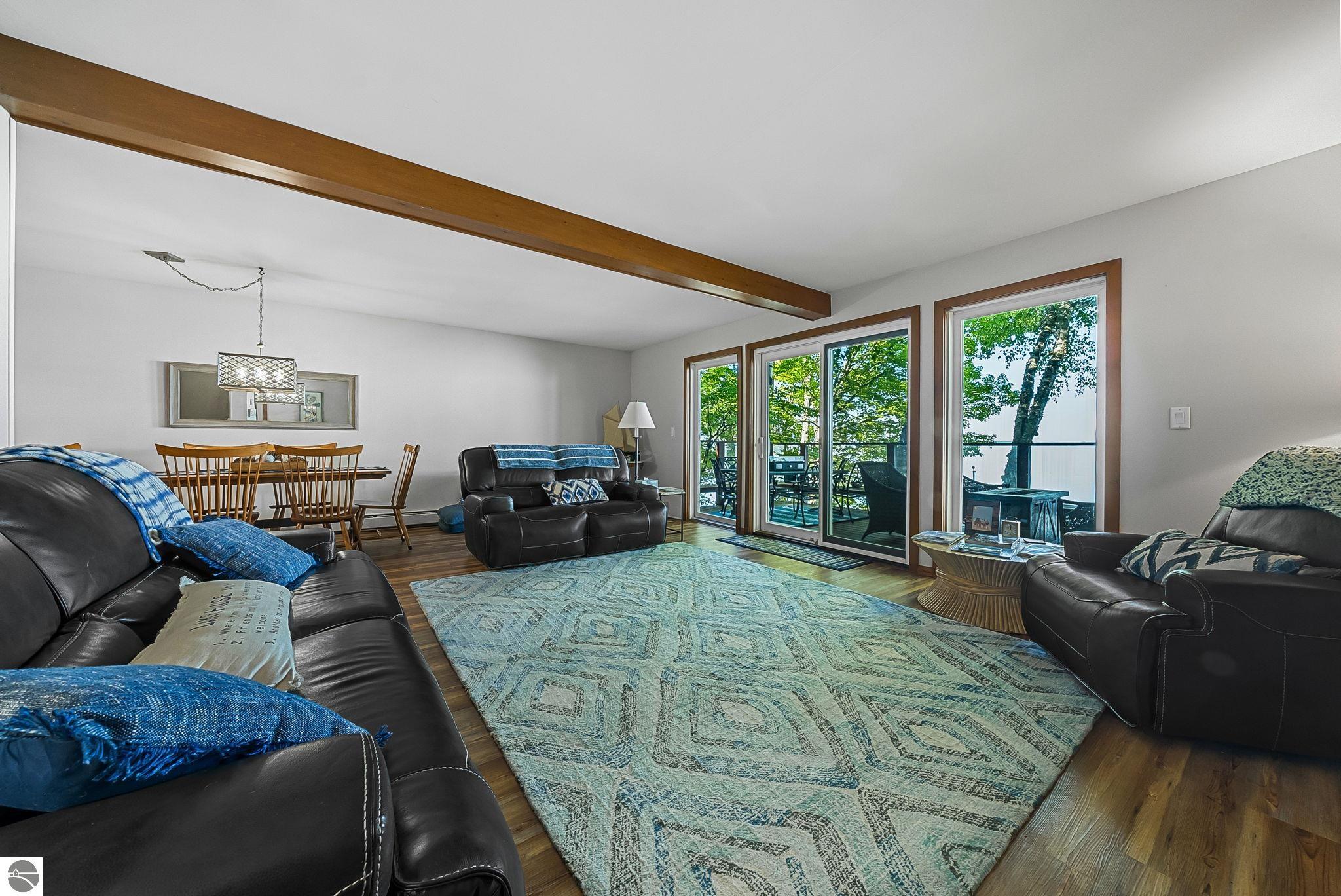 2014 Birchview Drive