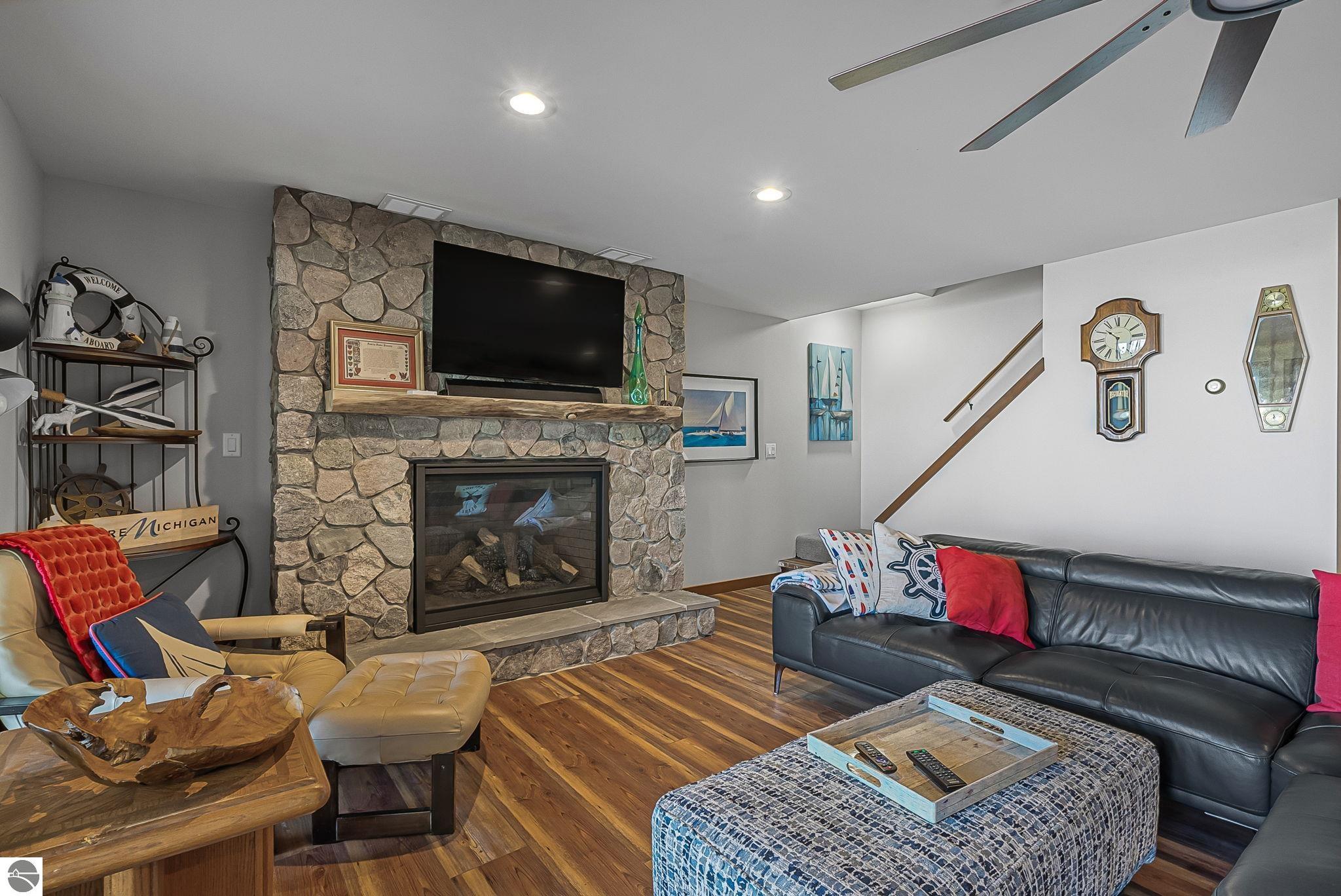 2014 Birchview Drive