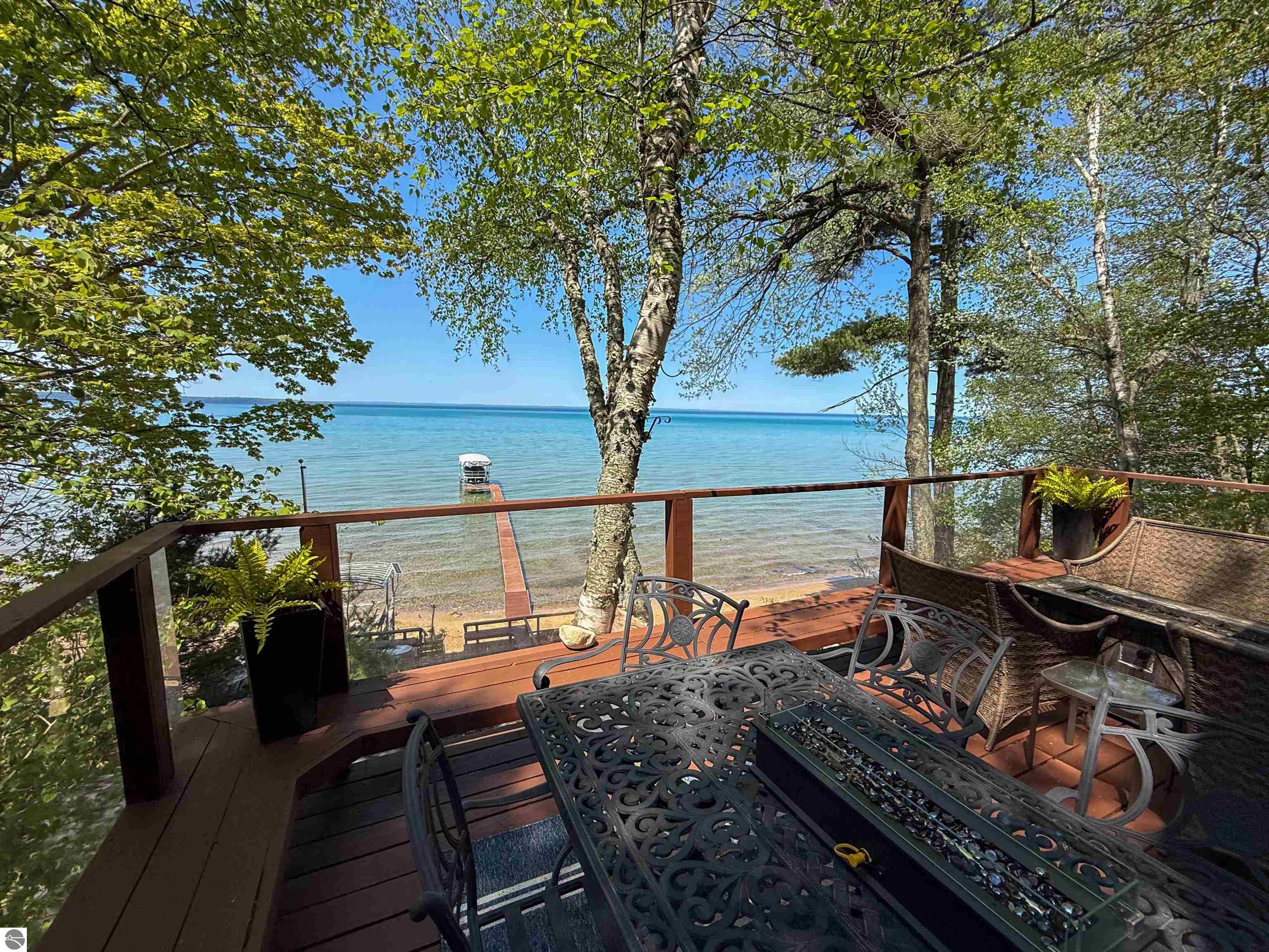 2014 Birchview Drive