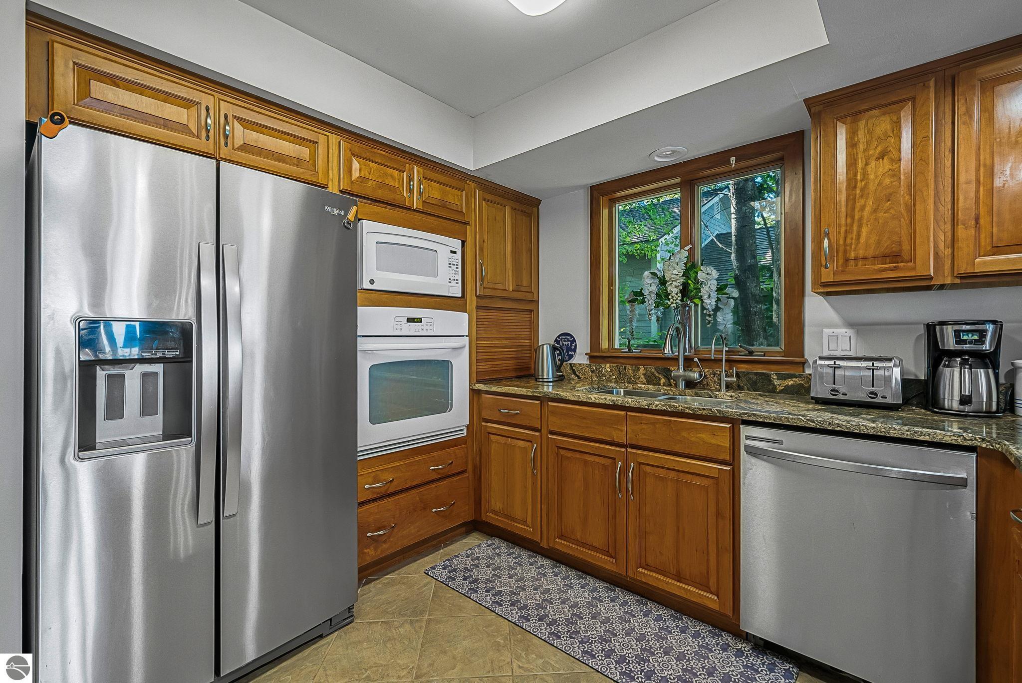 2014 Birchview Drive