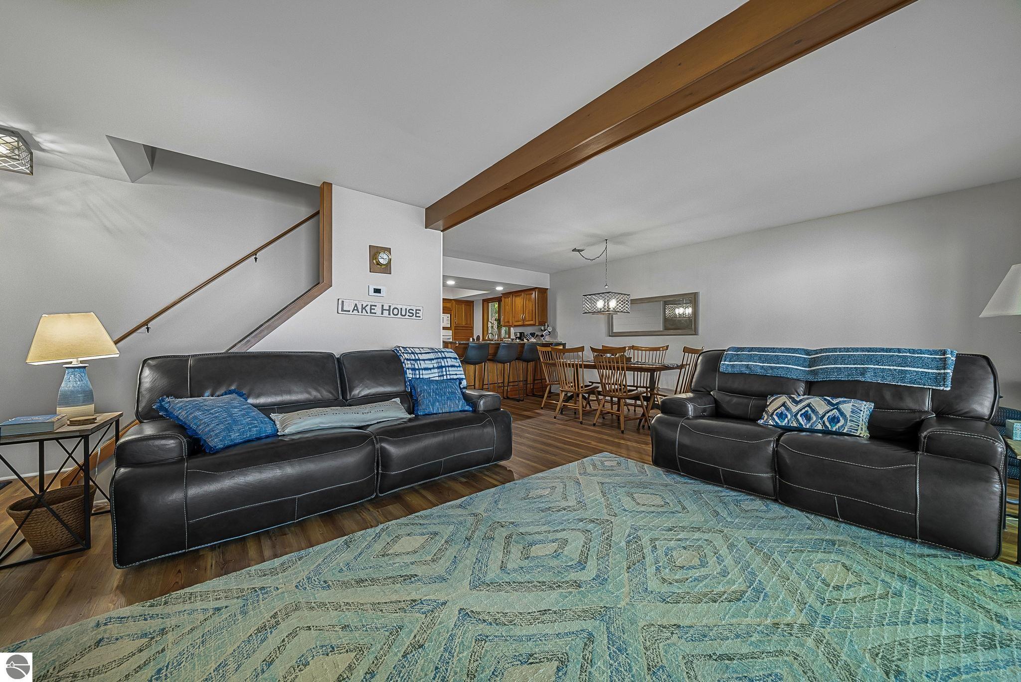2014 Birchview Drive