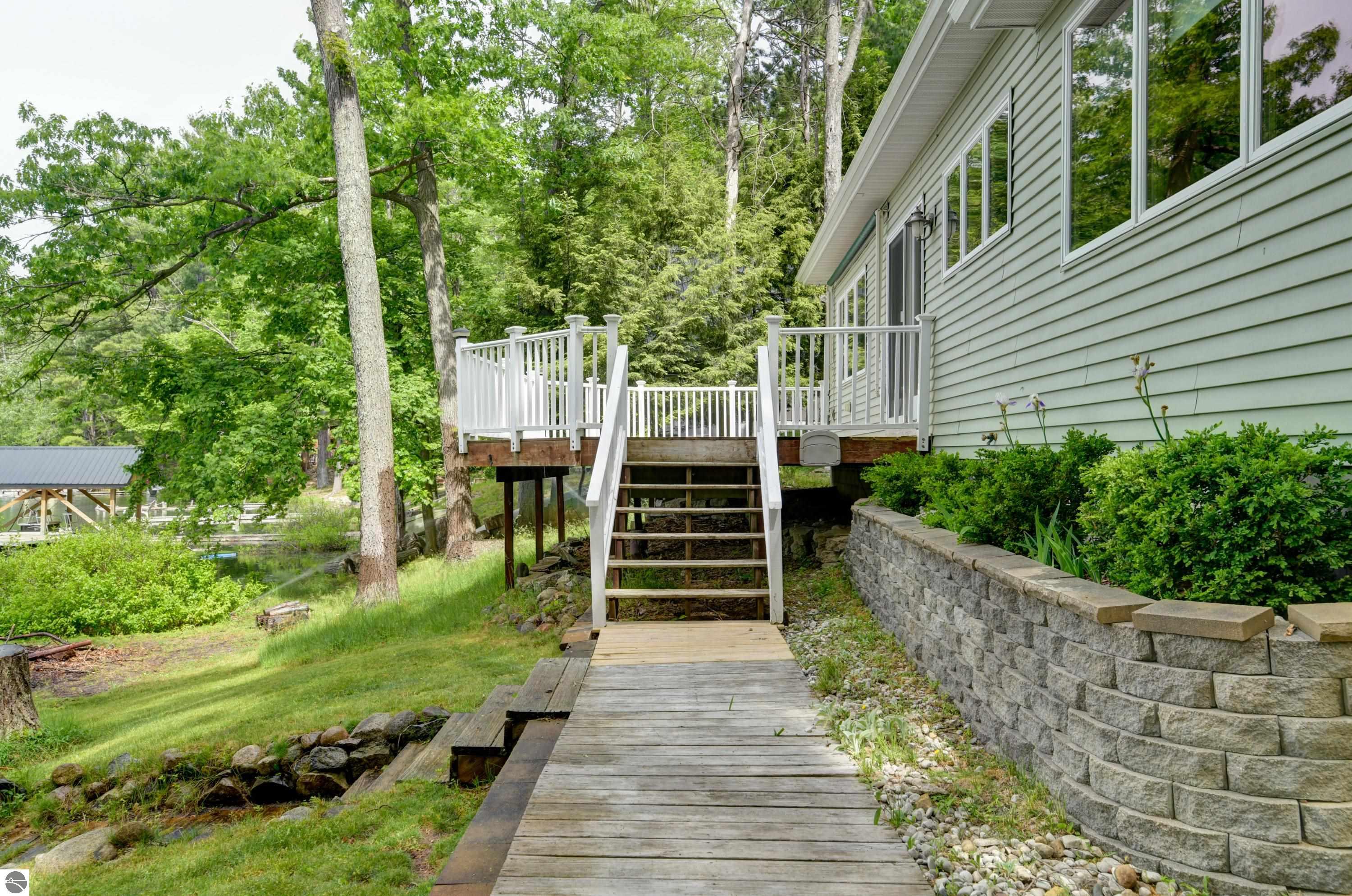 3870 Harolds Road
