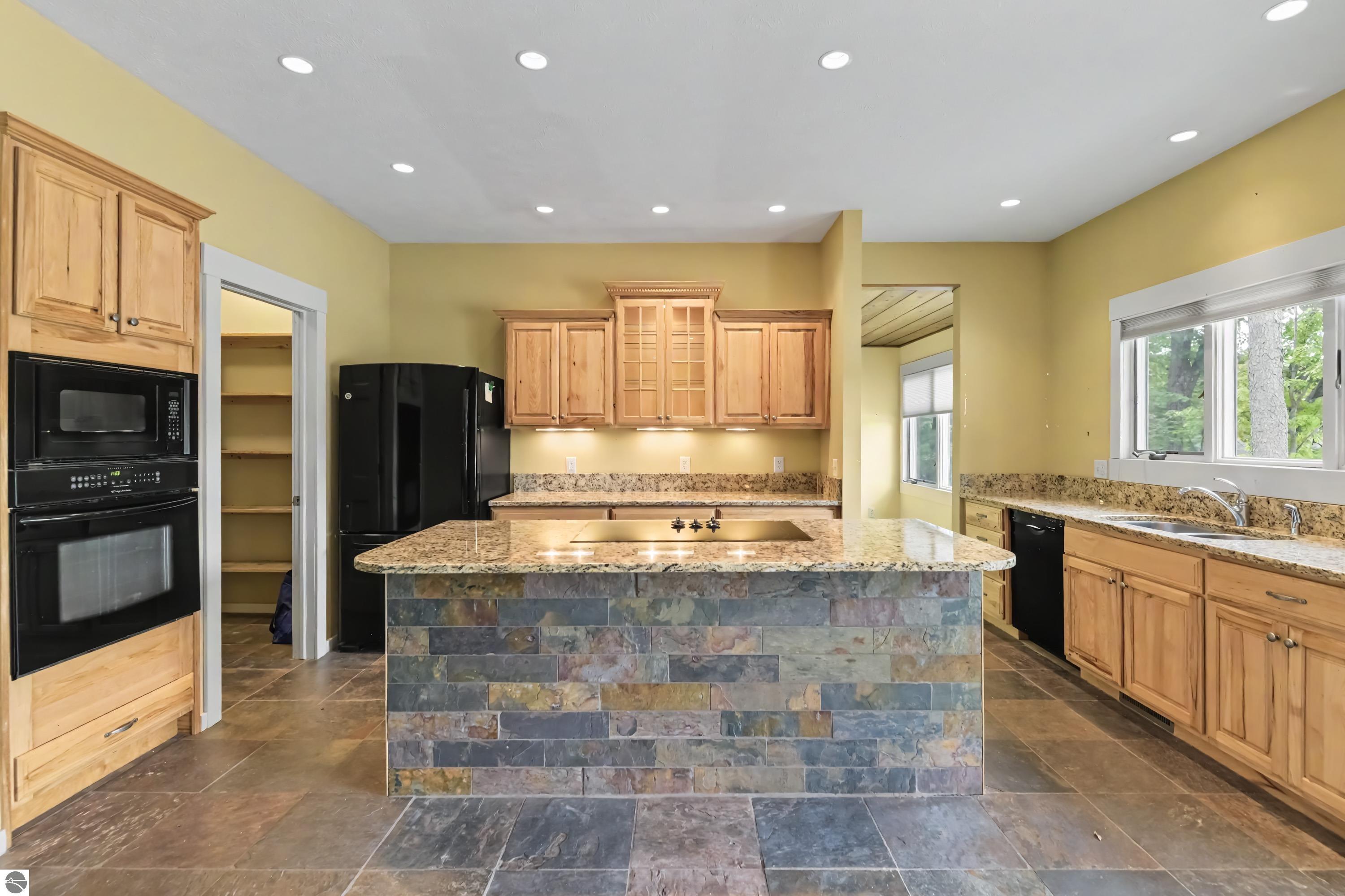 3870 Harolds Road
