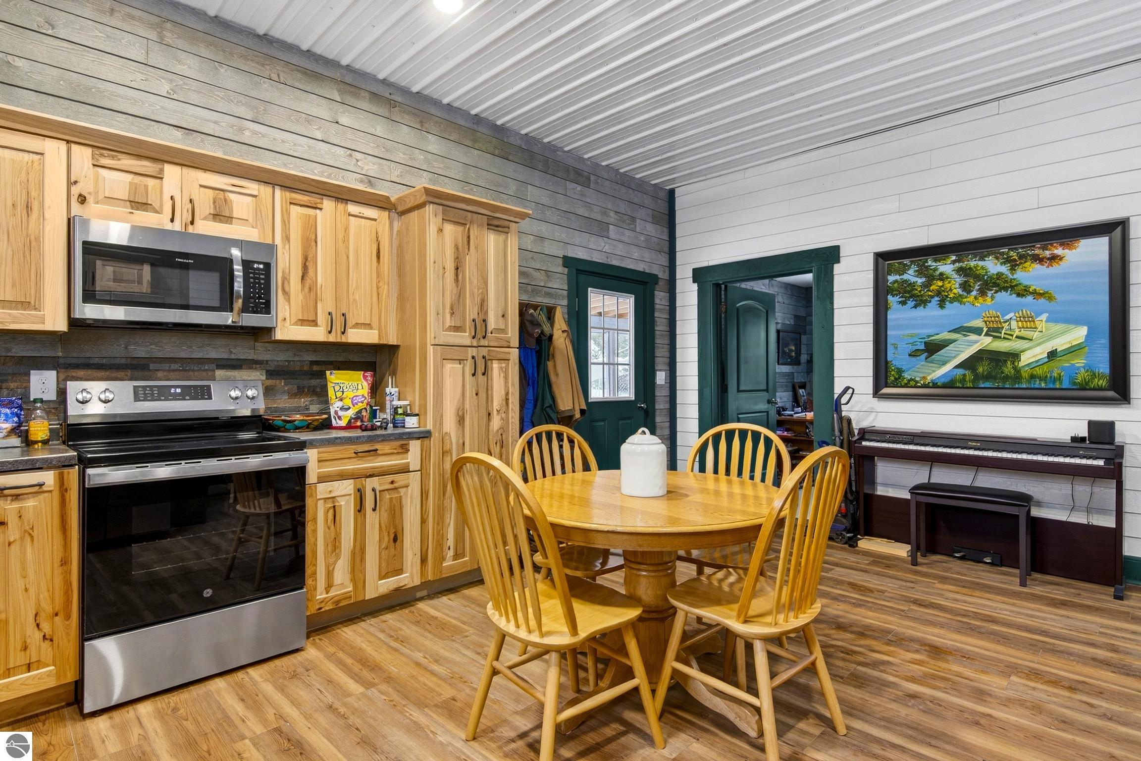 11775 Country Acres Drive