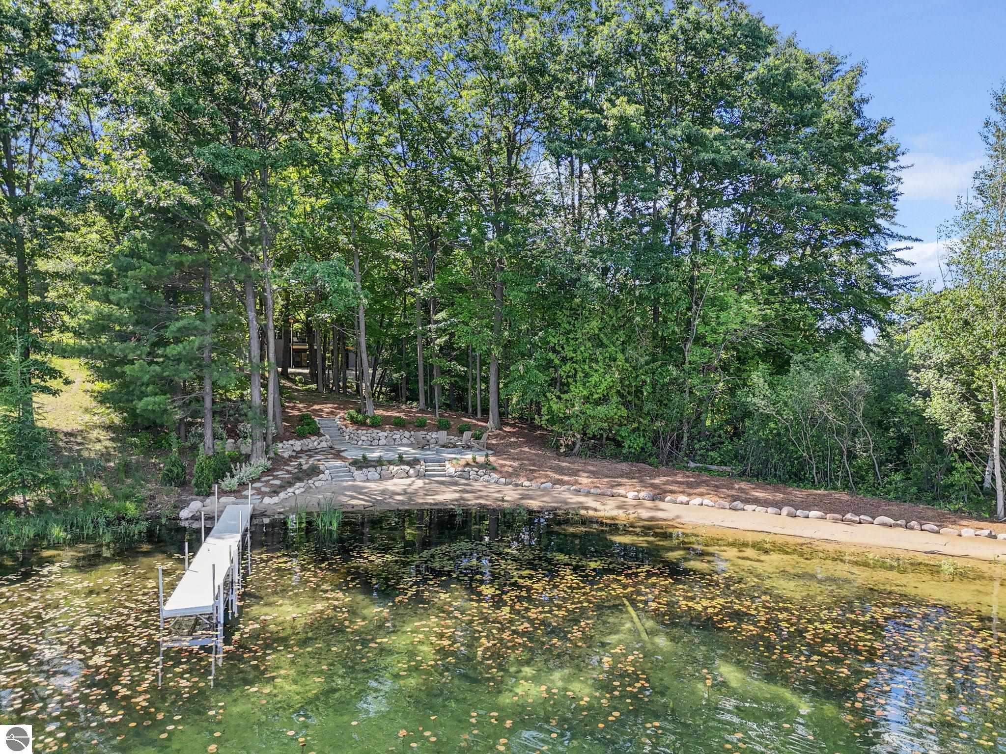 677 Blueberry Ridge