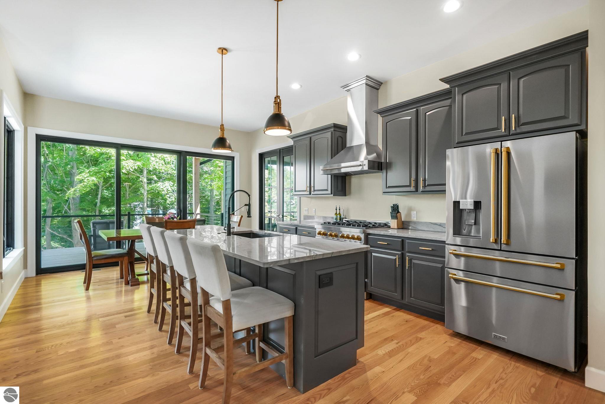677 Blueberry Ridge