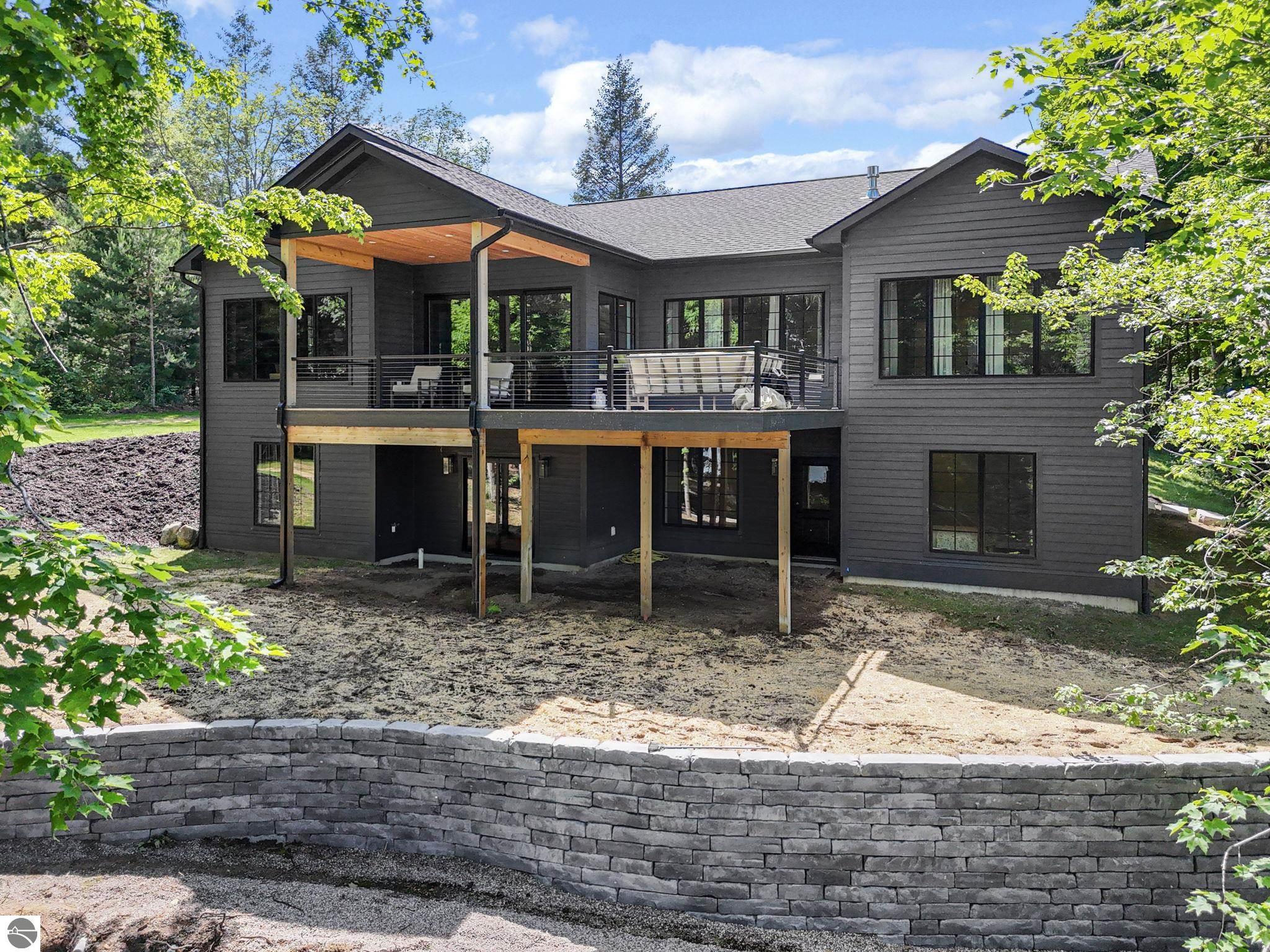 677 Blueberry Ridge