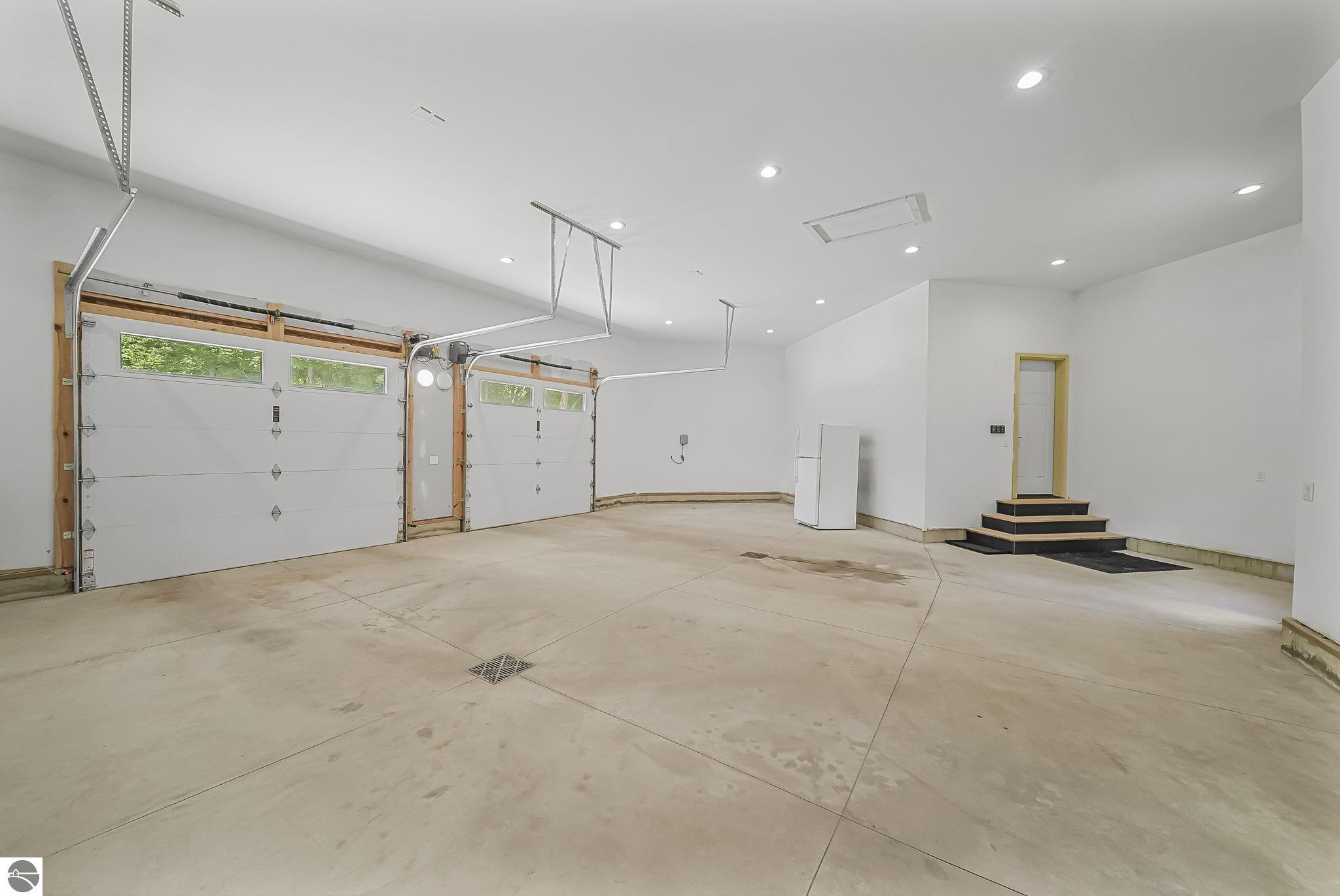 677 Blueberry Ridge