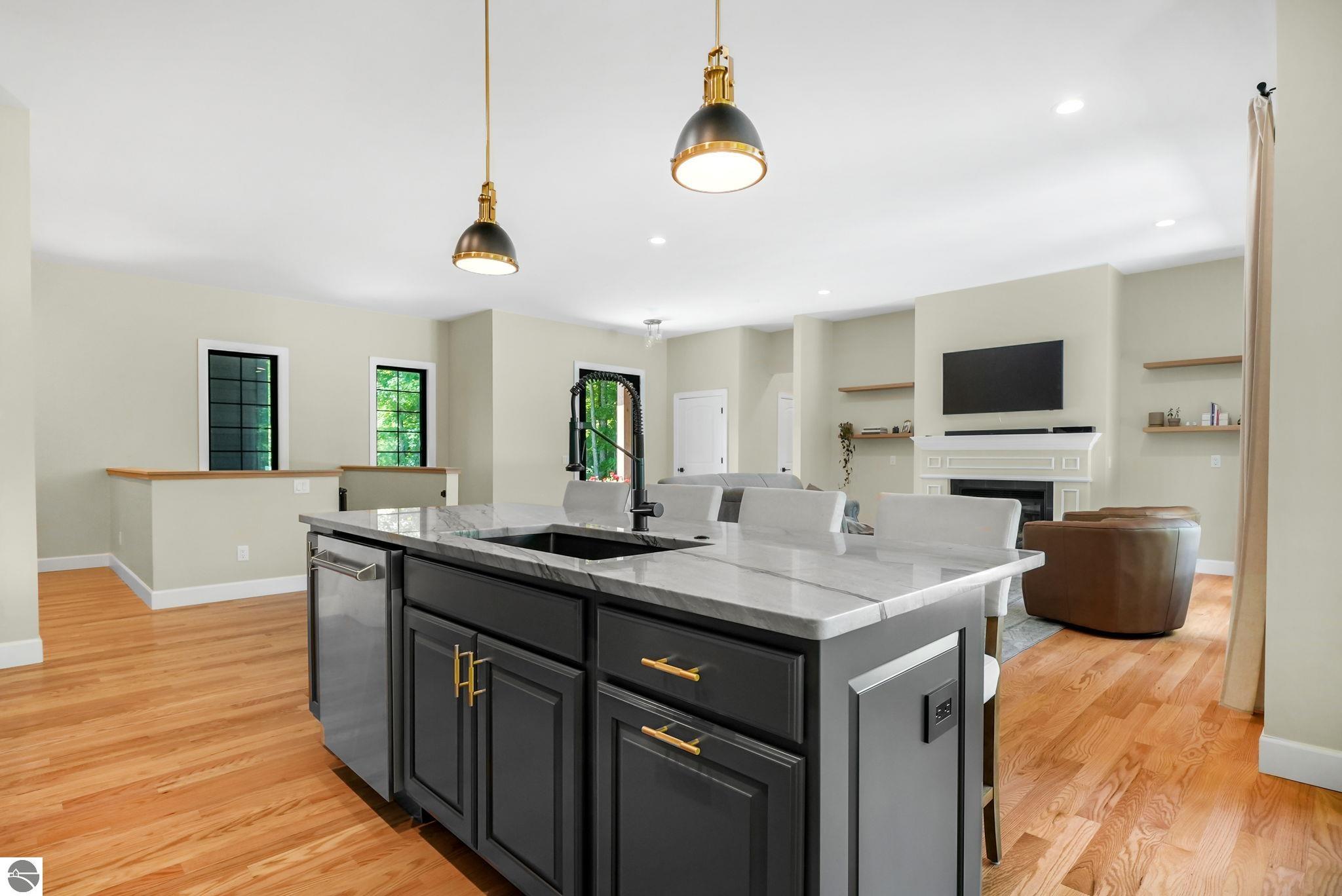 677 Blueberry Ridge