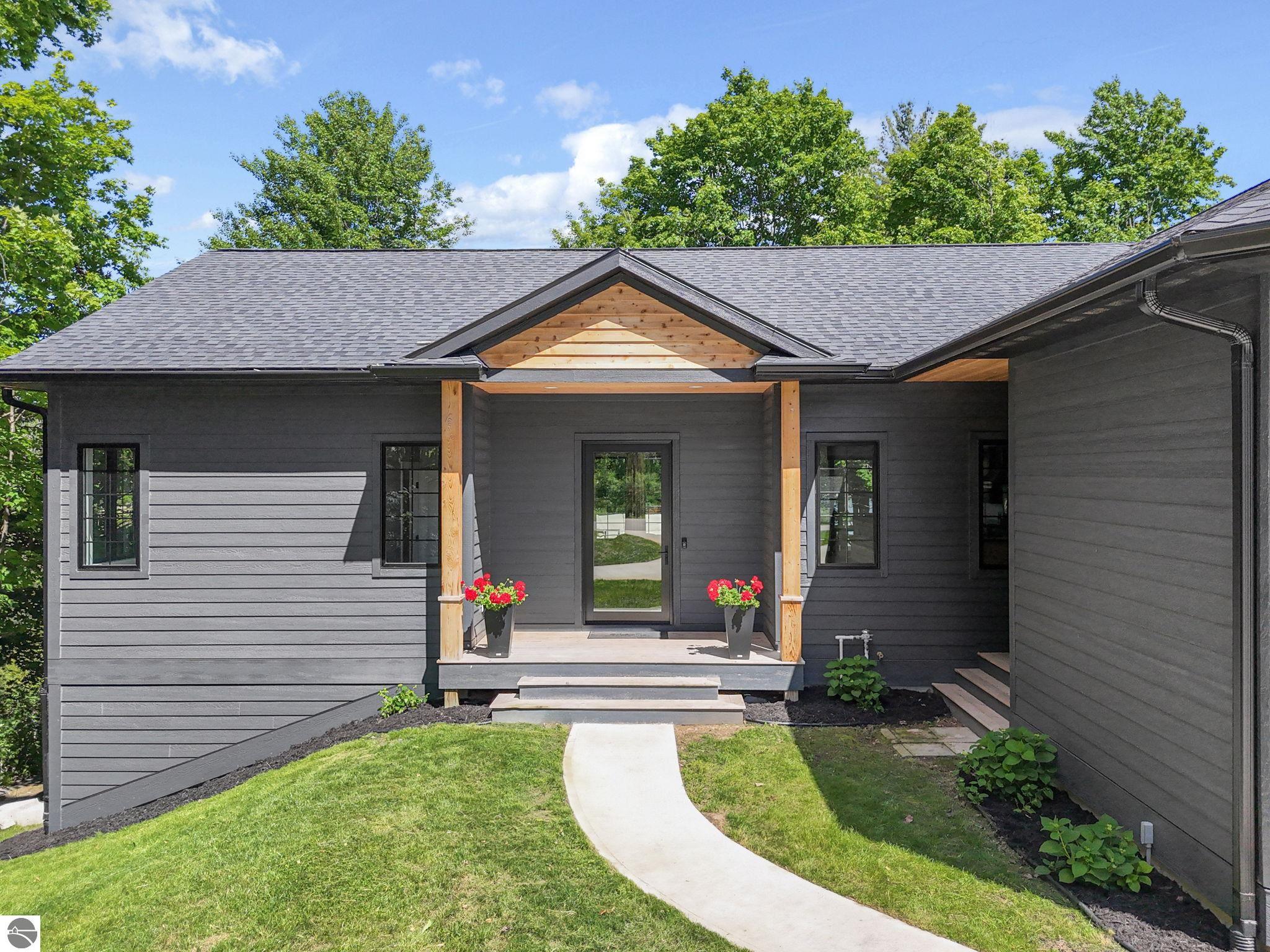 677 Blueberry Ridge