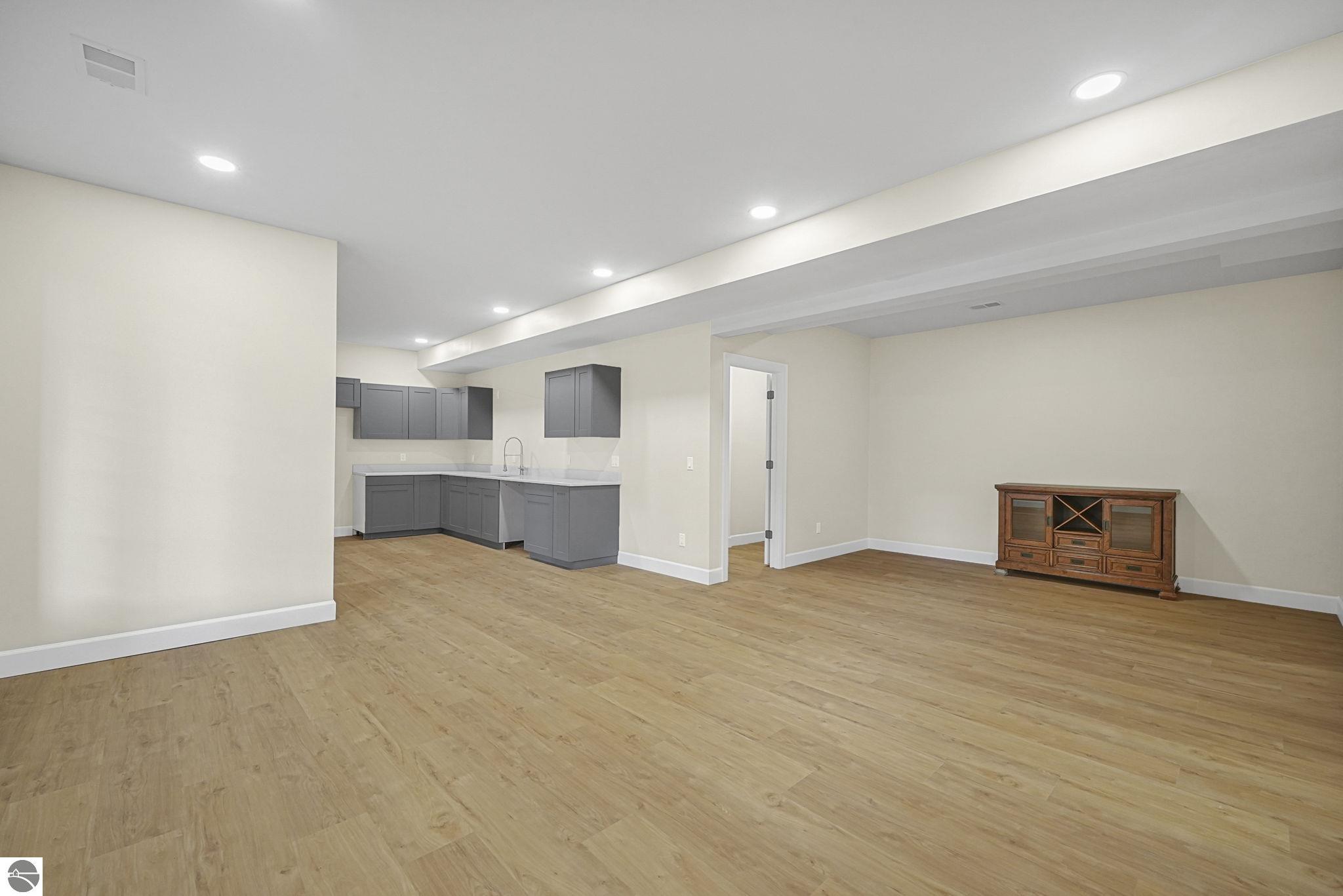 677 Blueberry Ridge