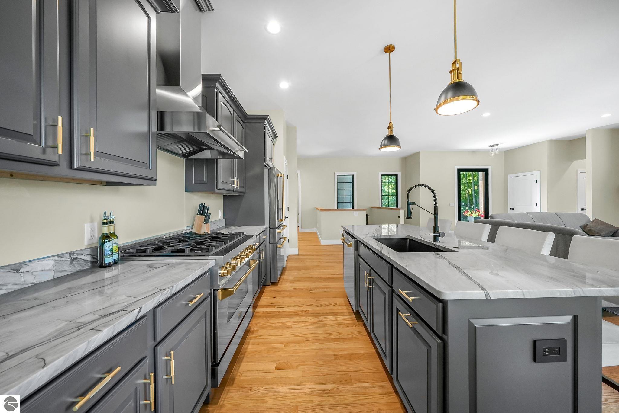 677 Blueberry Ridge