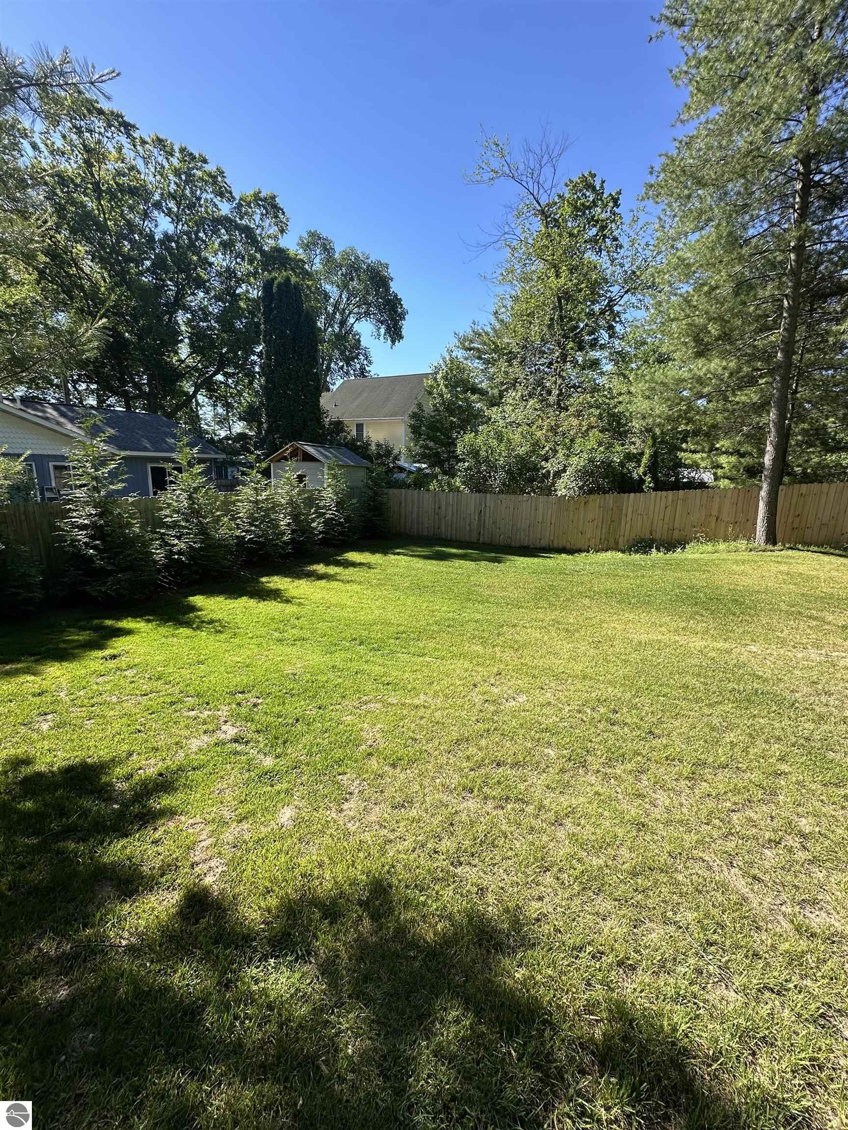 136 N East Bay Boulevard
