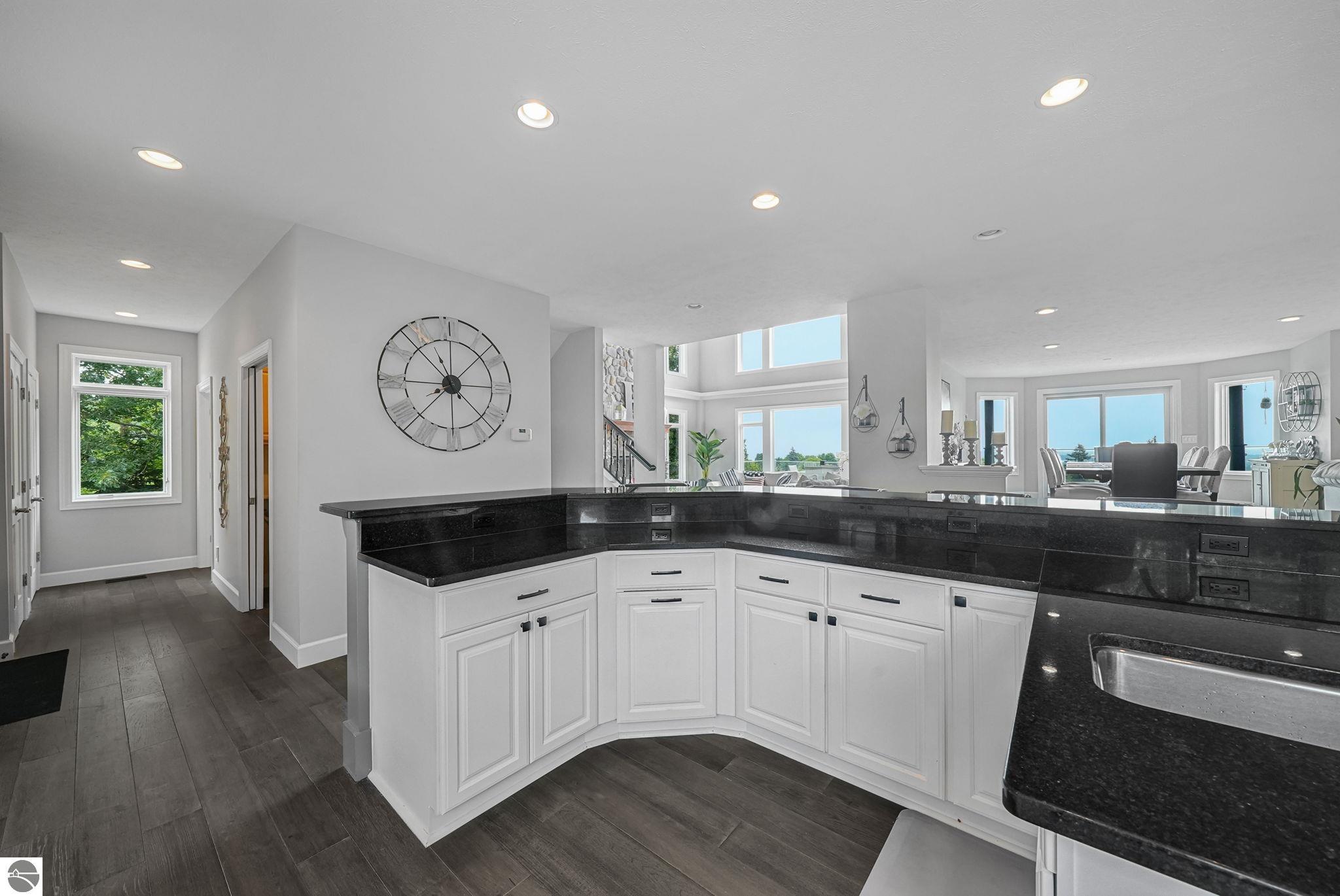 5062 Grayhawk Boulevard