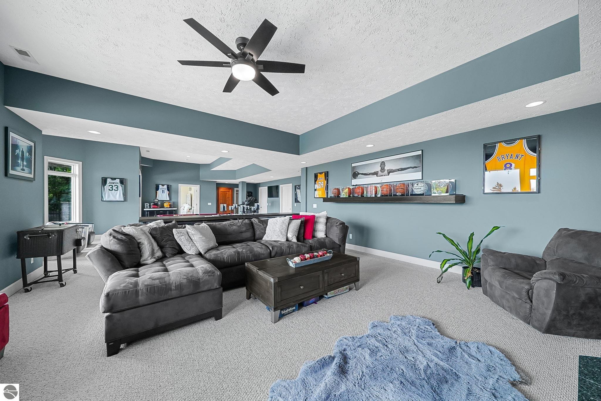 5062 Grayhawk Boulevard
