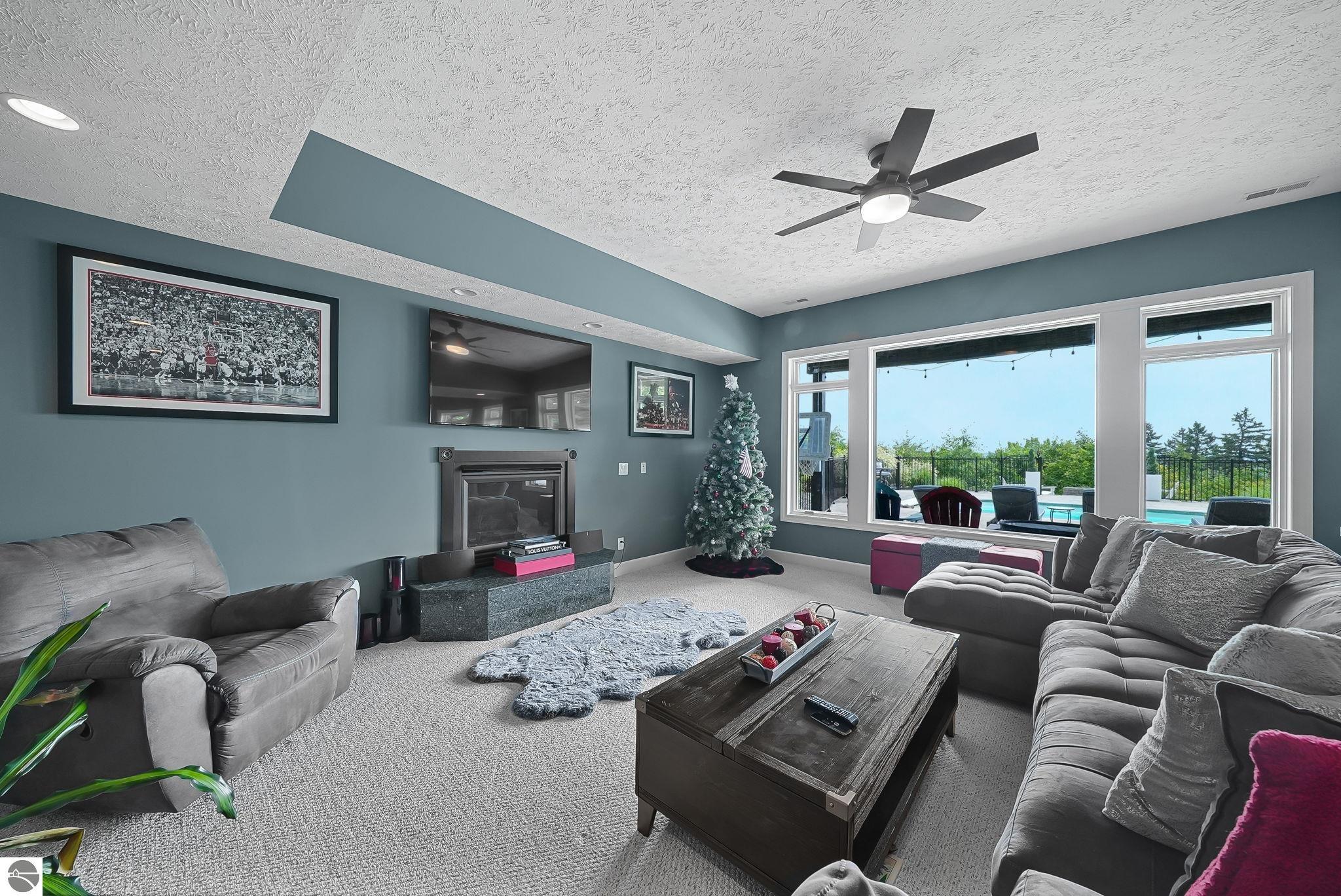 5062 Grayhawk Boulevard