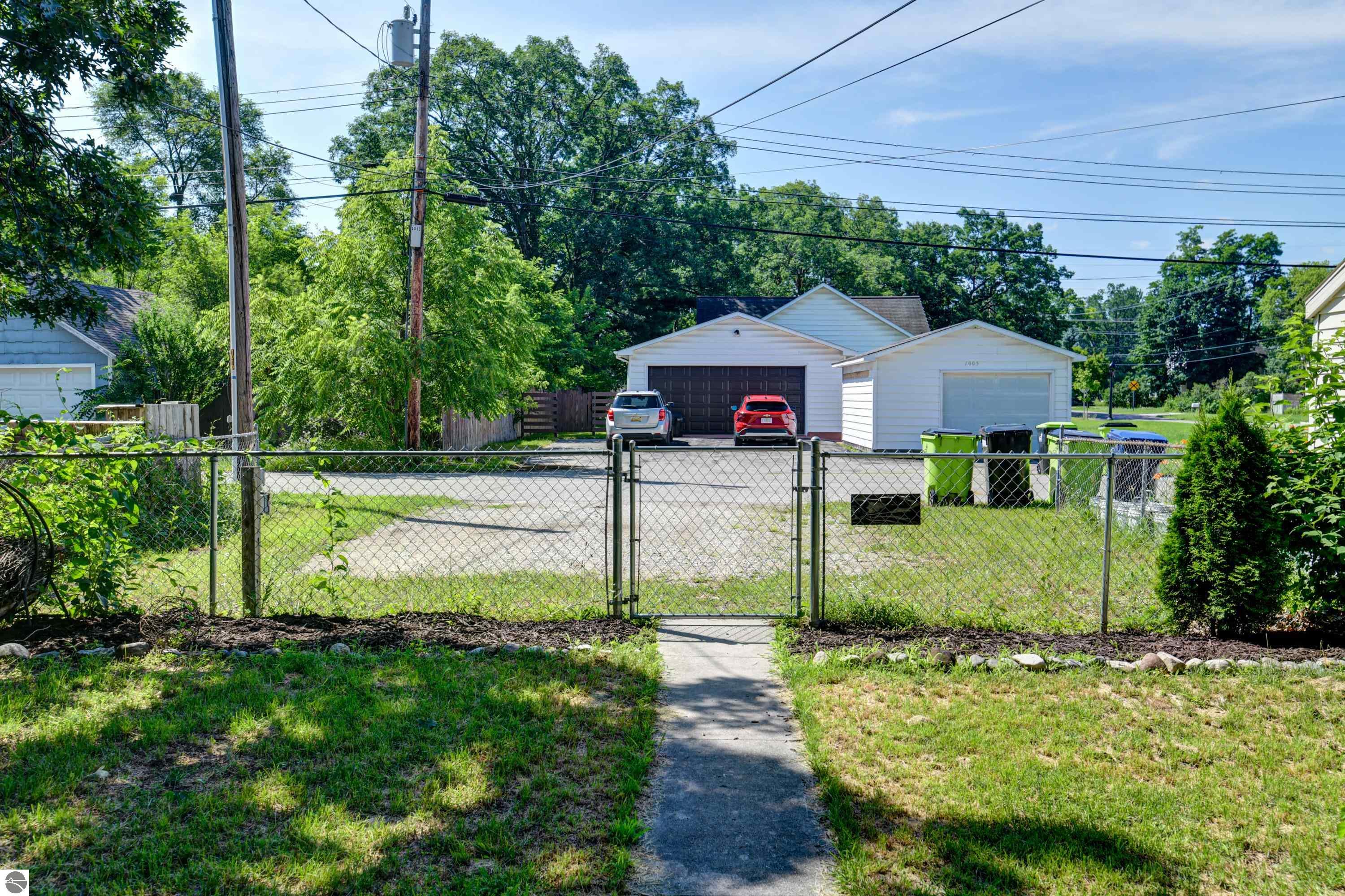 1006 Lincoln Street