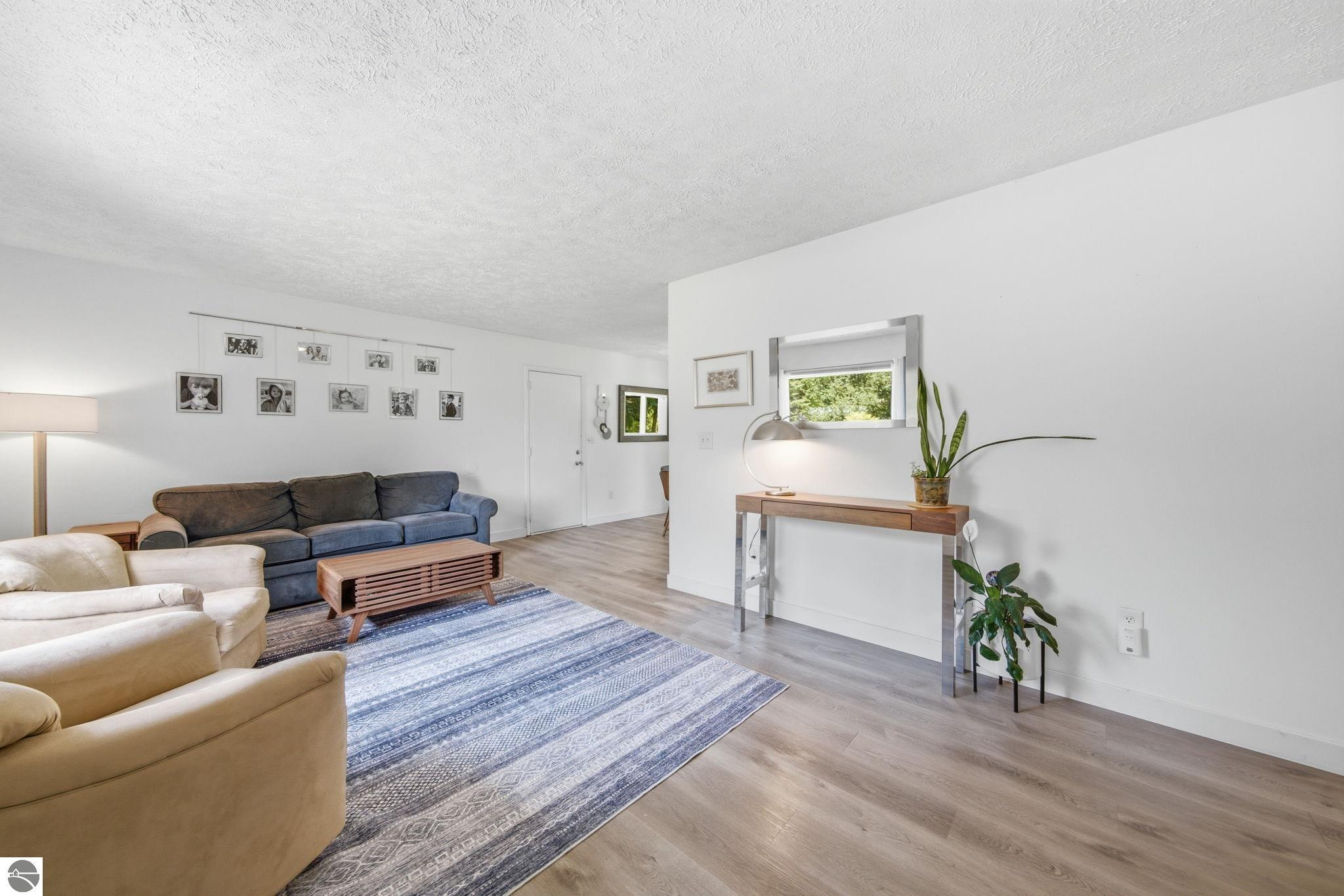 6075 Beverly Drive