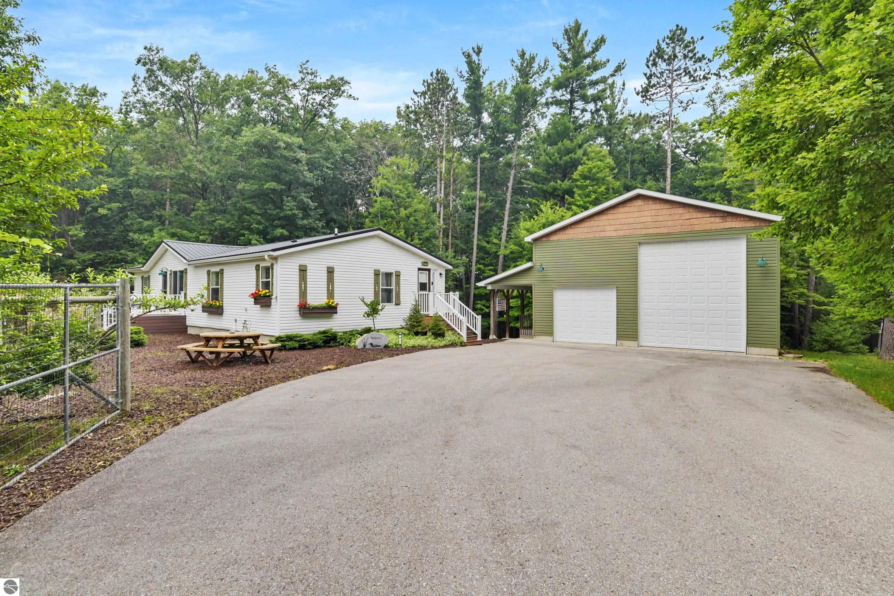 4033 Harolds Road