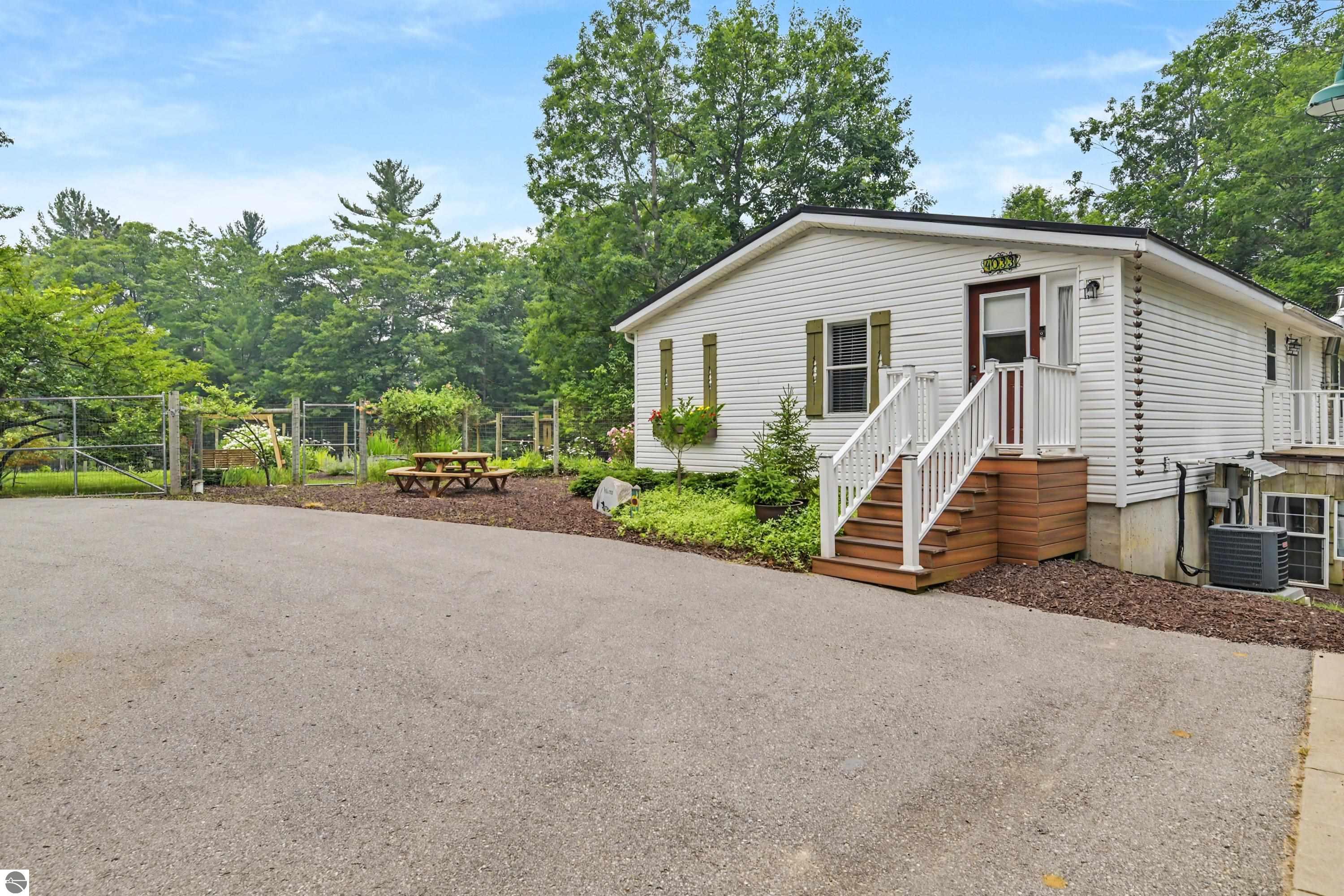 4033 Harolds Road