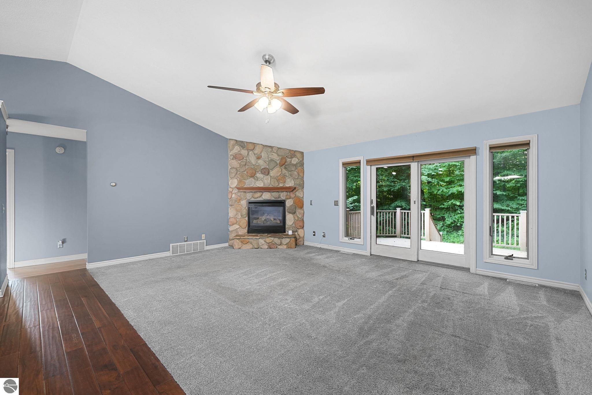 19843 Pine Woods Drive
