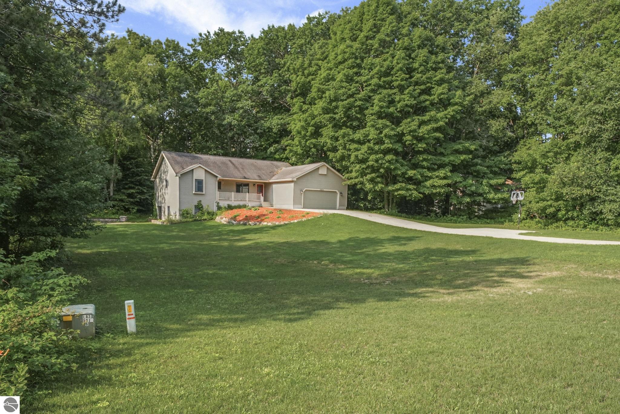 19843 Pine Woods Drive