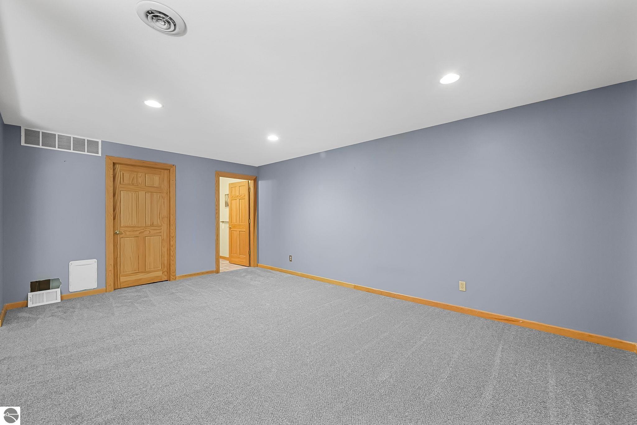 19843 Pine Woods Drive