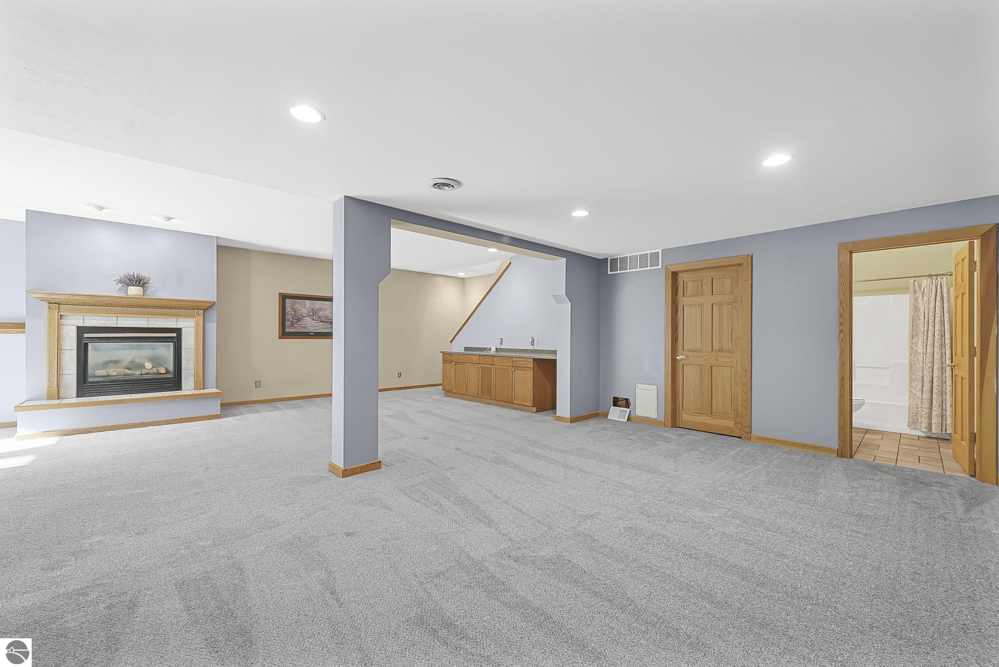 19843 Pine Woods Drive