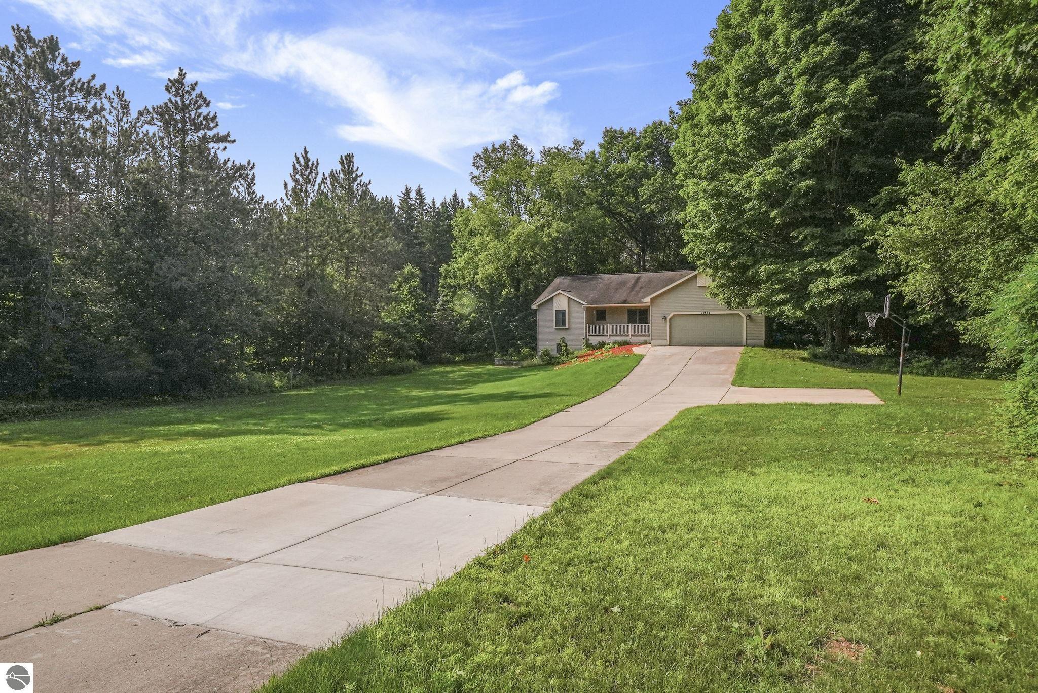 19843 Pine Woods Drive