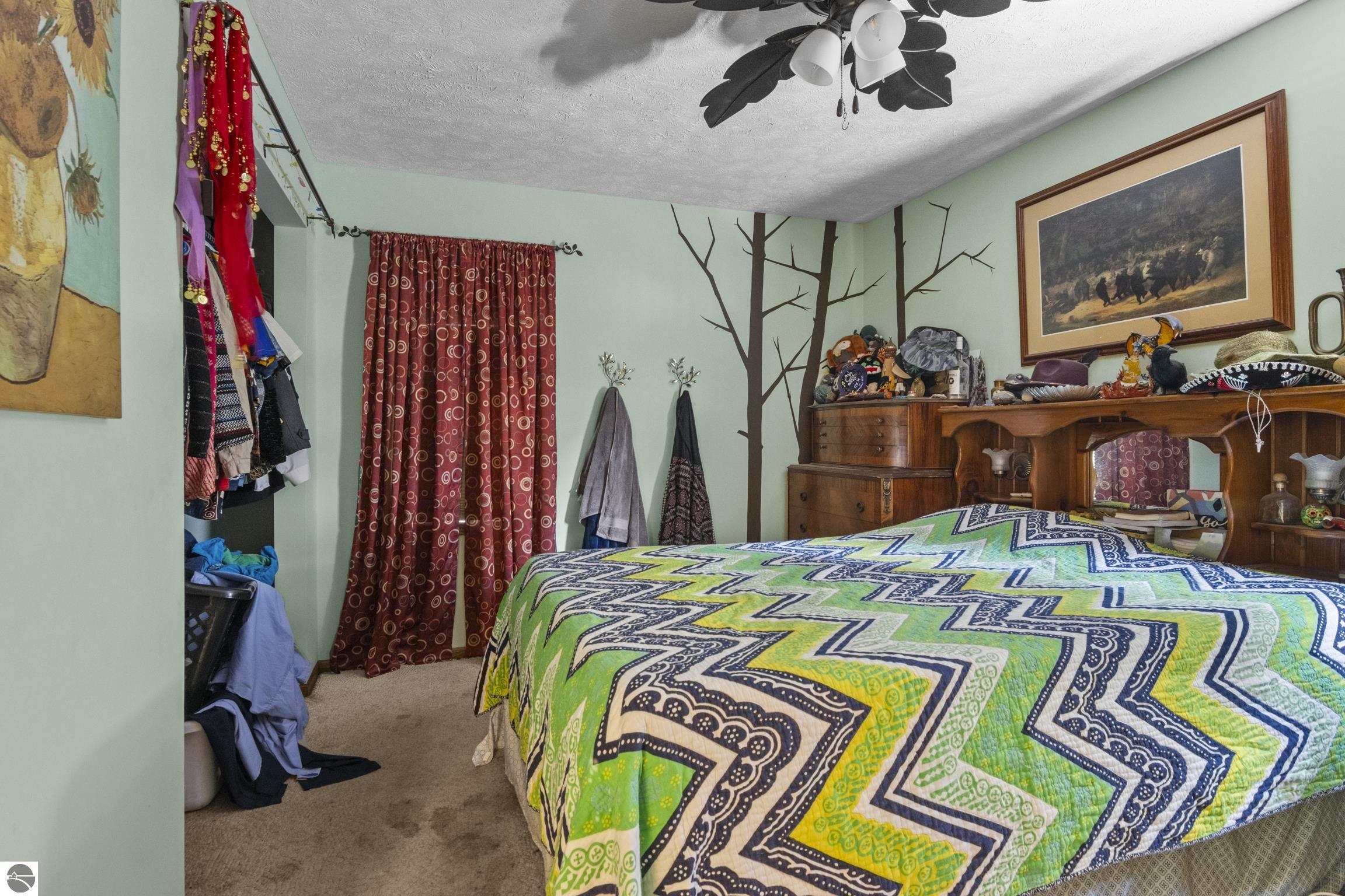19239 Oak Hollow Drive