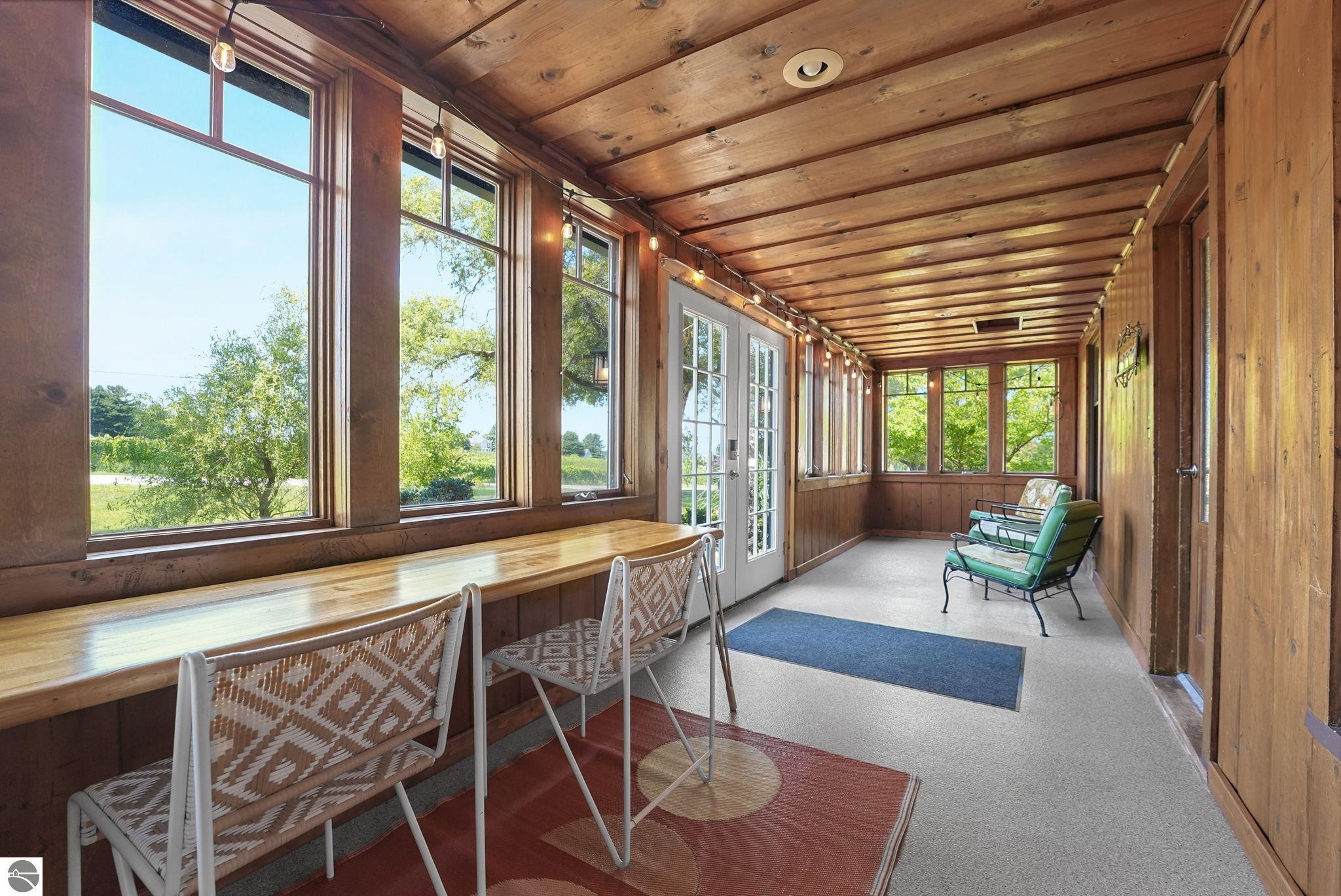 12372 Center Road