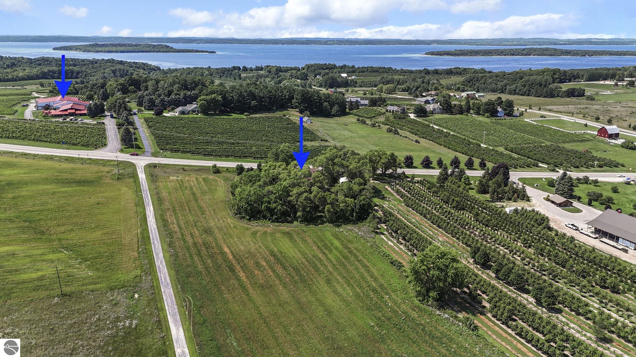 12372 Center Road
