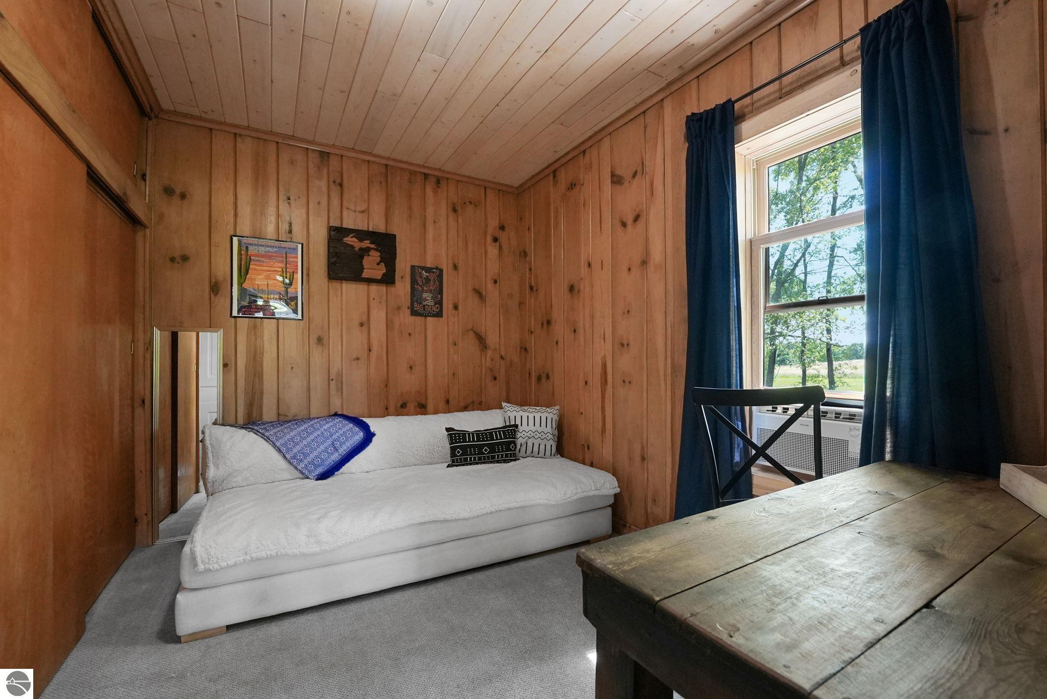12372 Center Road