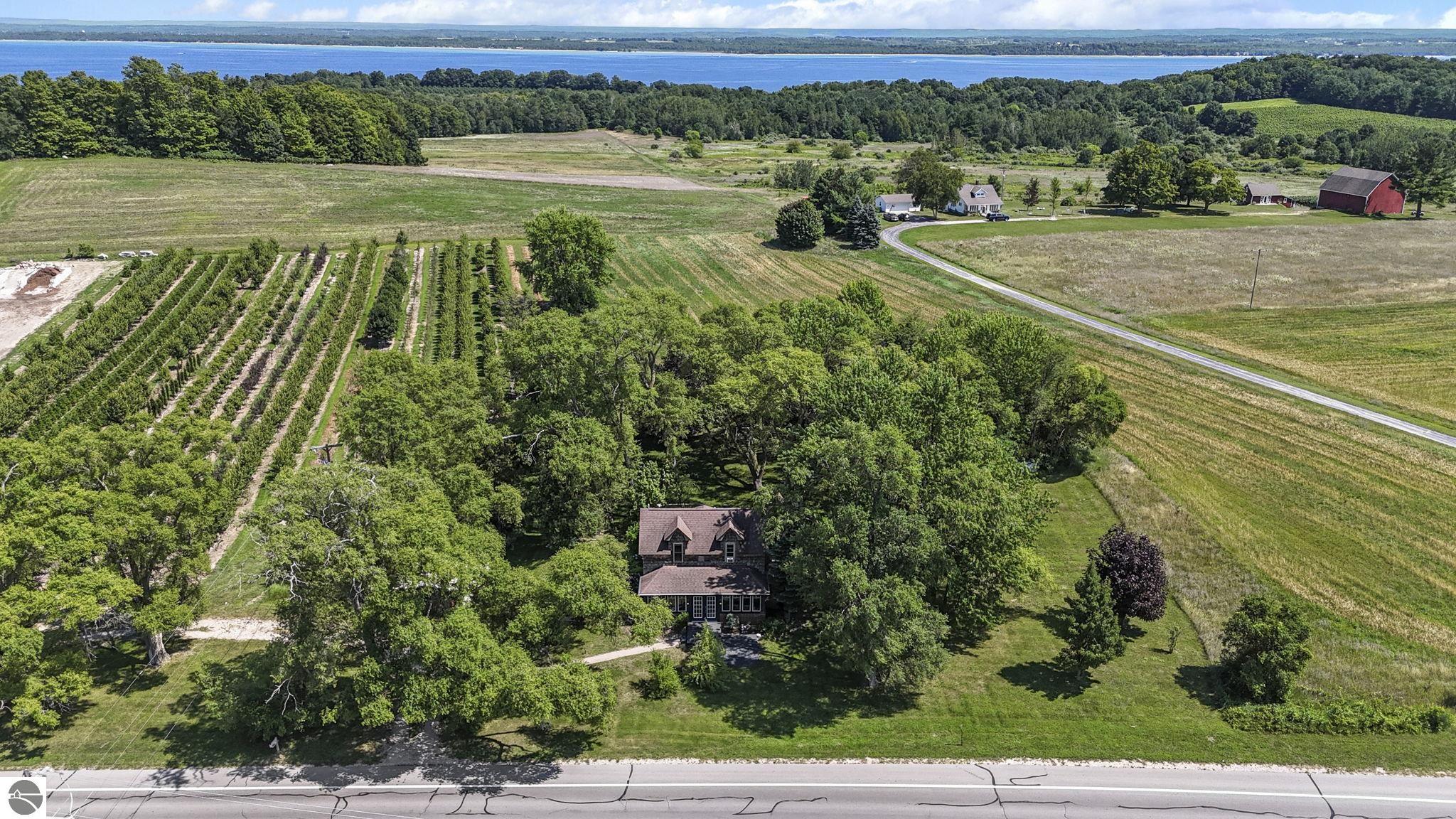 12372 Center Road