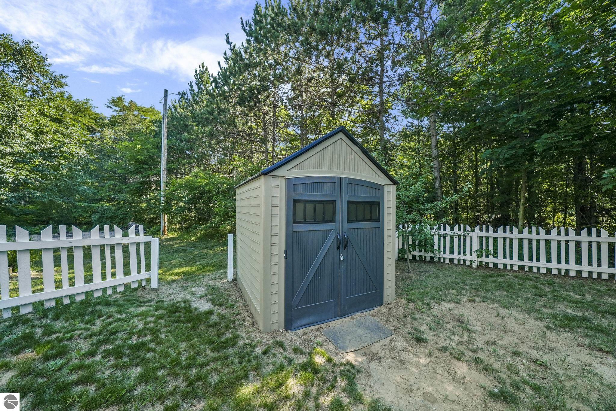 2020 Cove Drive