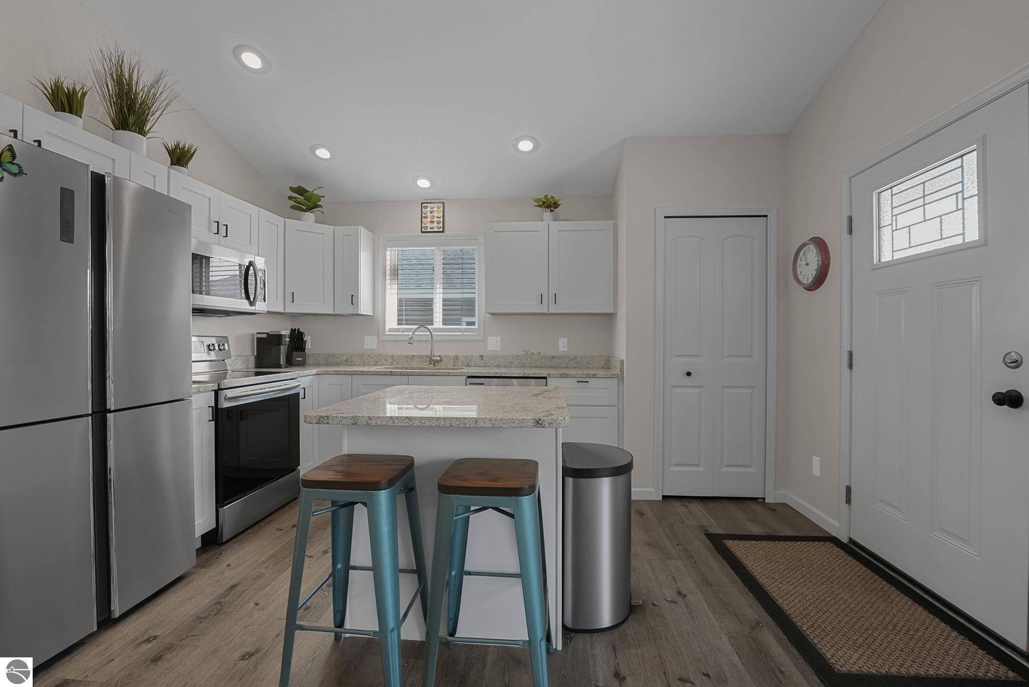 1060 Cupola Place