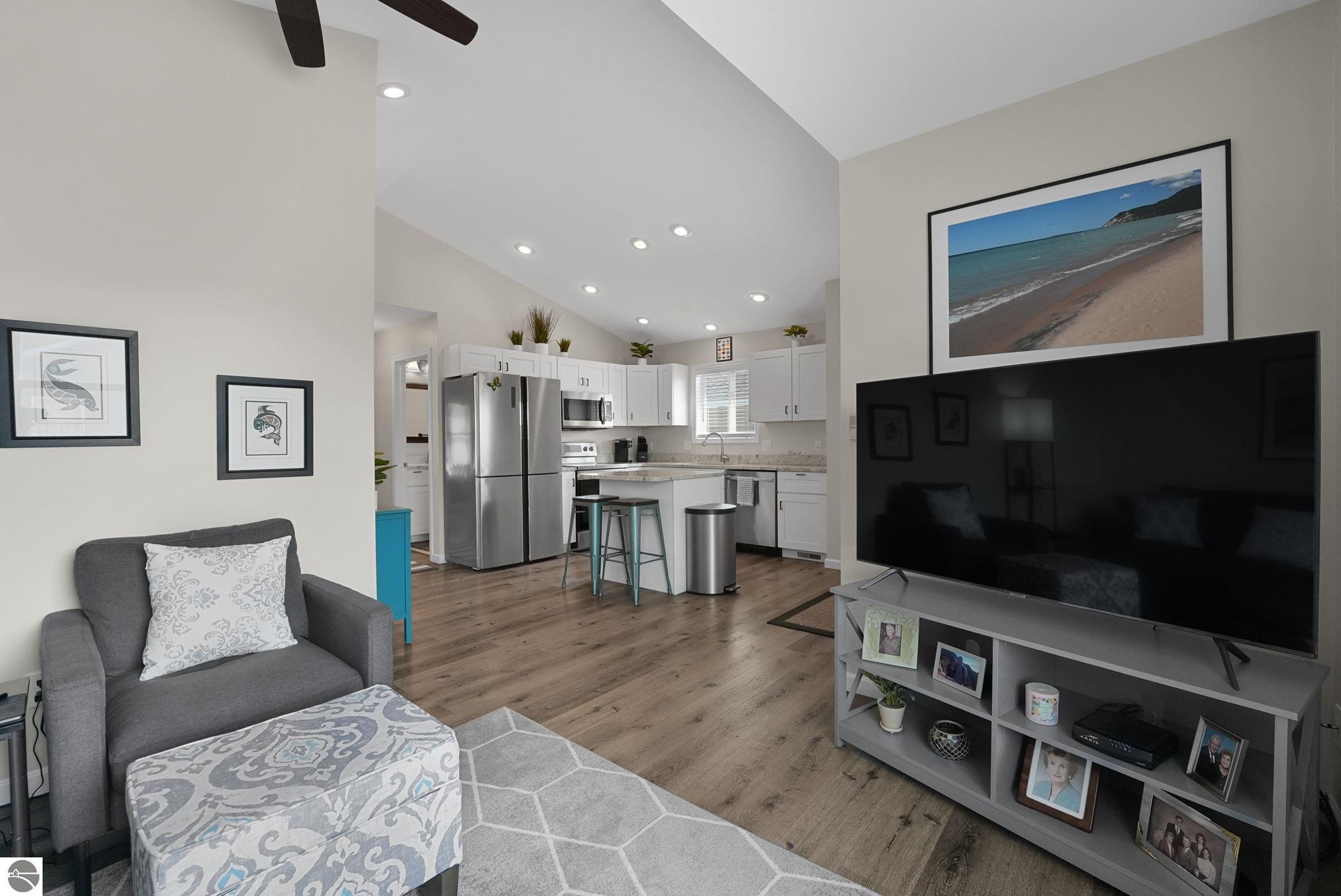 1060 Cupola Place