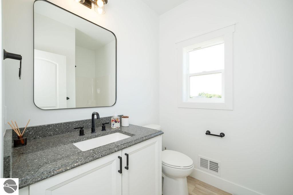 252 Viola Lane # 7 Unit: #7