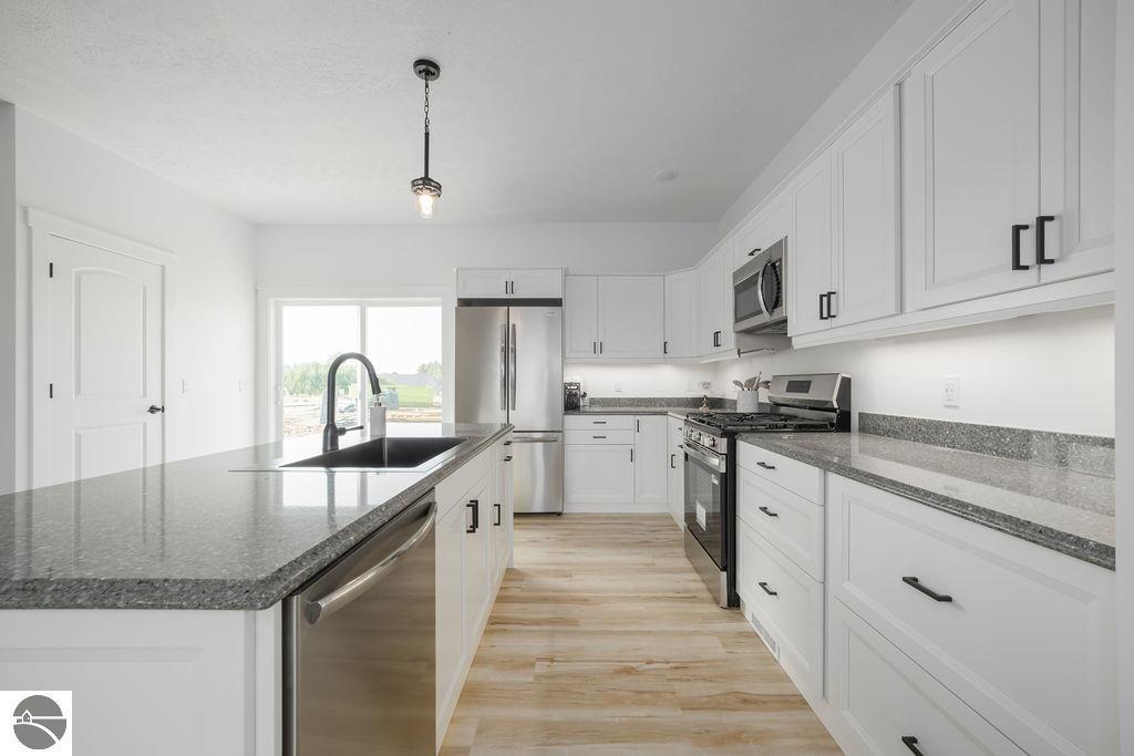 252 Viola Lane # 7 Unit: #7