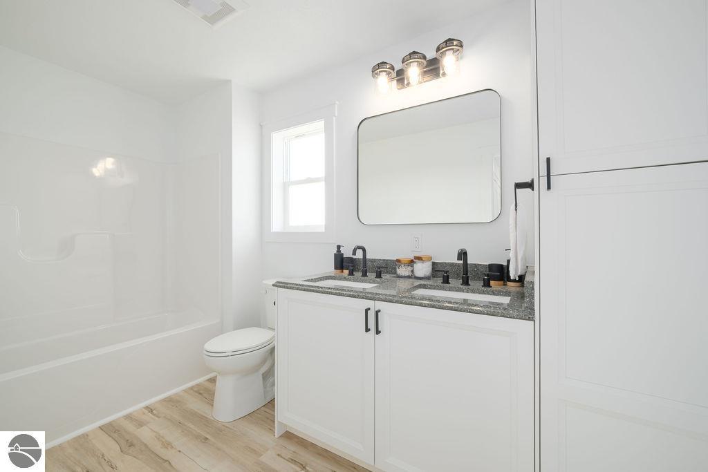 252 Viola Lane # 7 Unit: #7