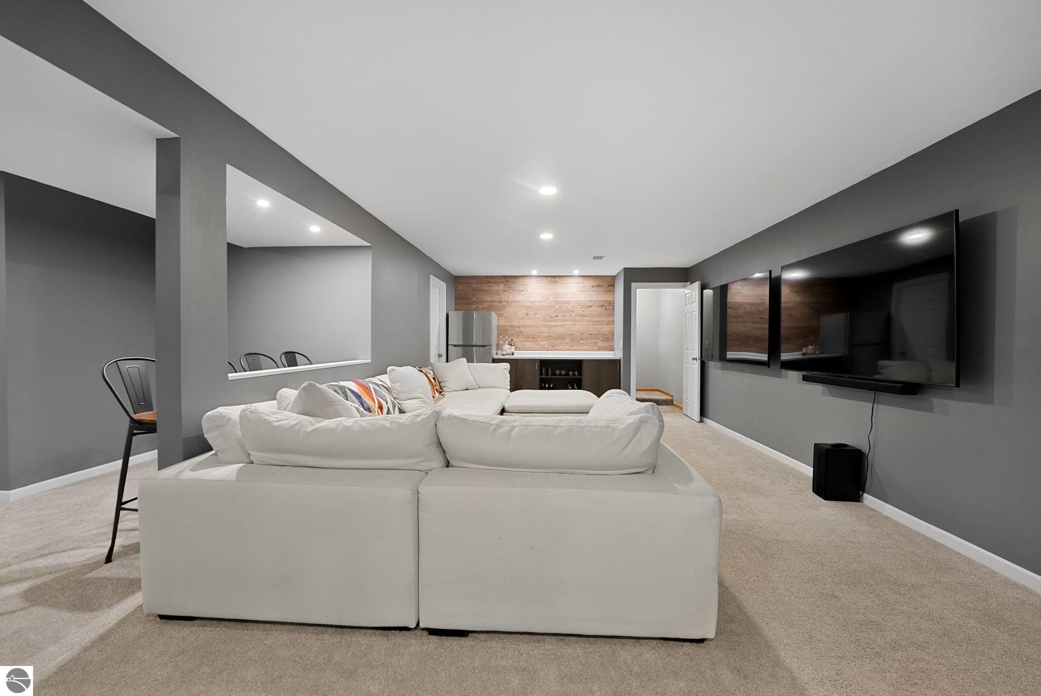 6279 Jeffrey Place