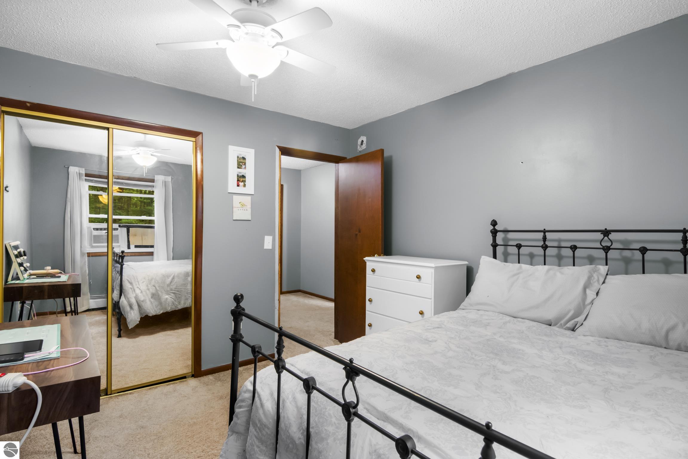 4176 Circle View Drive