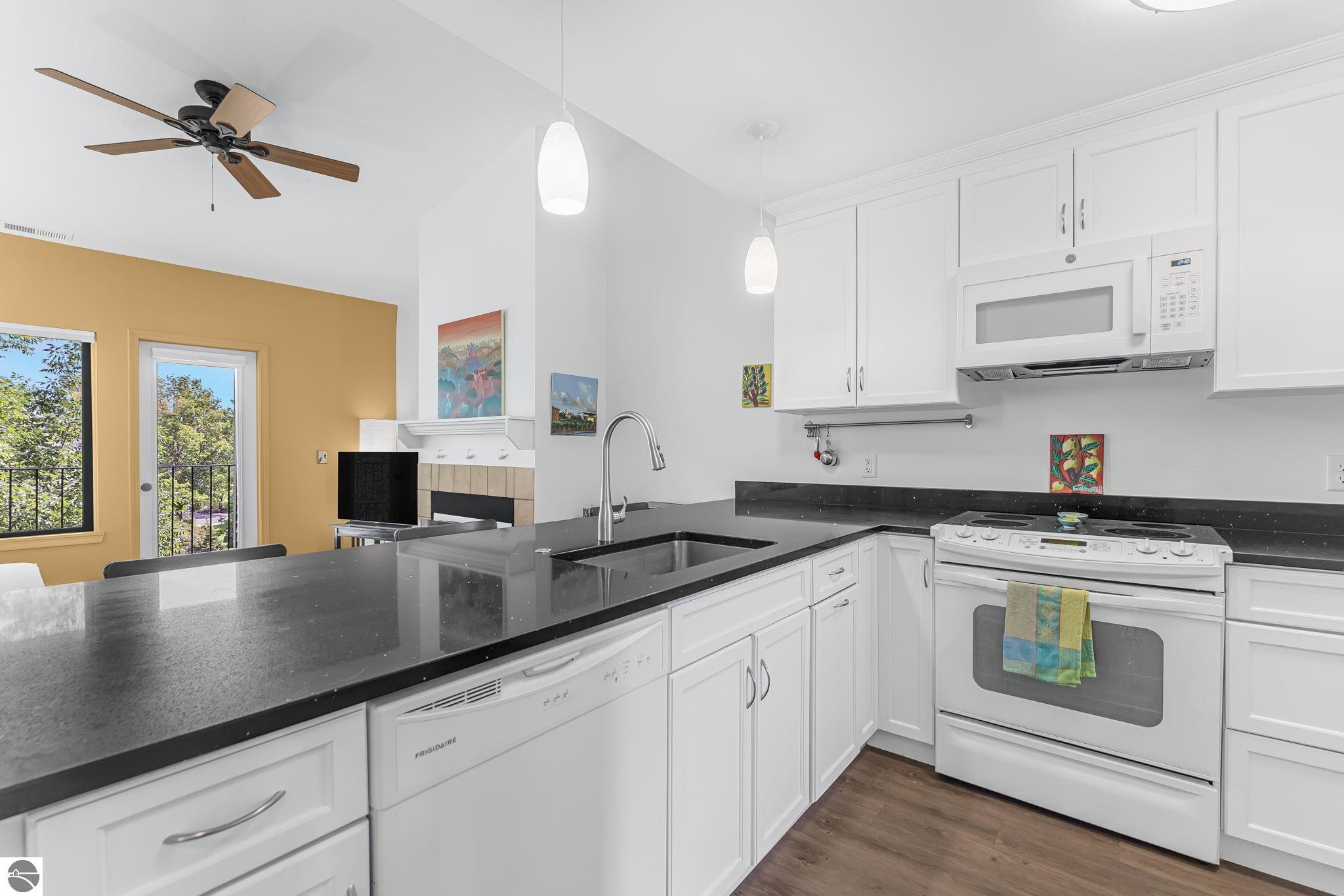 545 Riverine Drive # 304 Unit: #304
